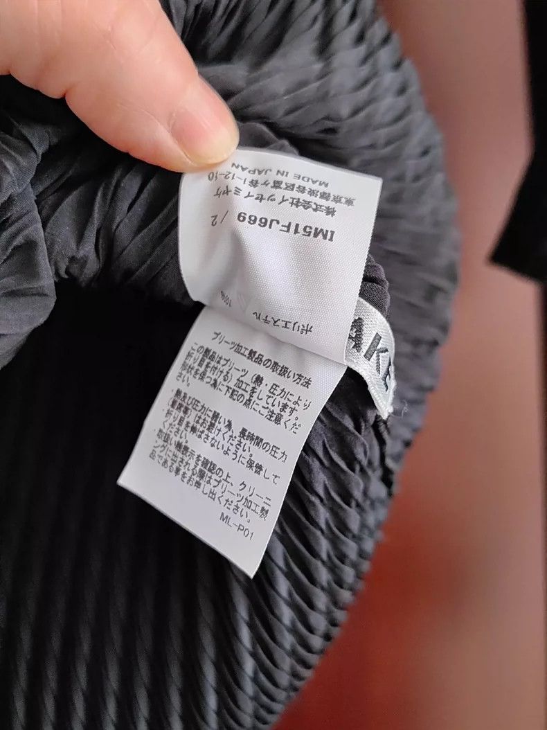 Issey Miyake Issey Miyake size:2 Black main line small fish-scale round Size M / US 6-8 / IT 42-44 - 8 Thumbnail