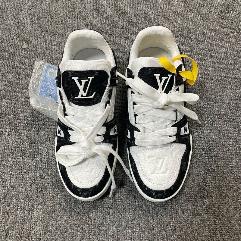 Louis Vuitton Louis Vuitton Trainer Low Top Casual Shoes - Size US 9 / EU 42 - 2 Thumbnail