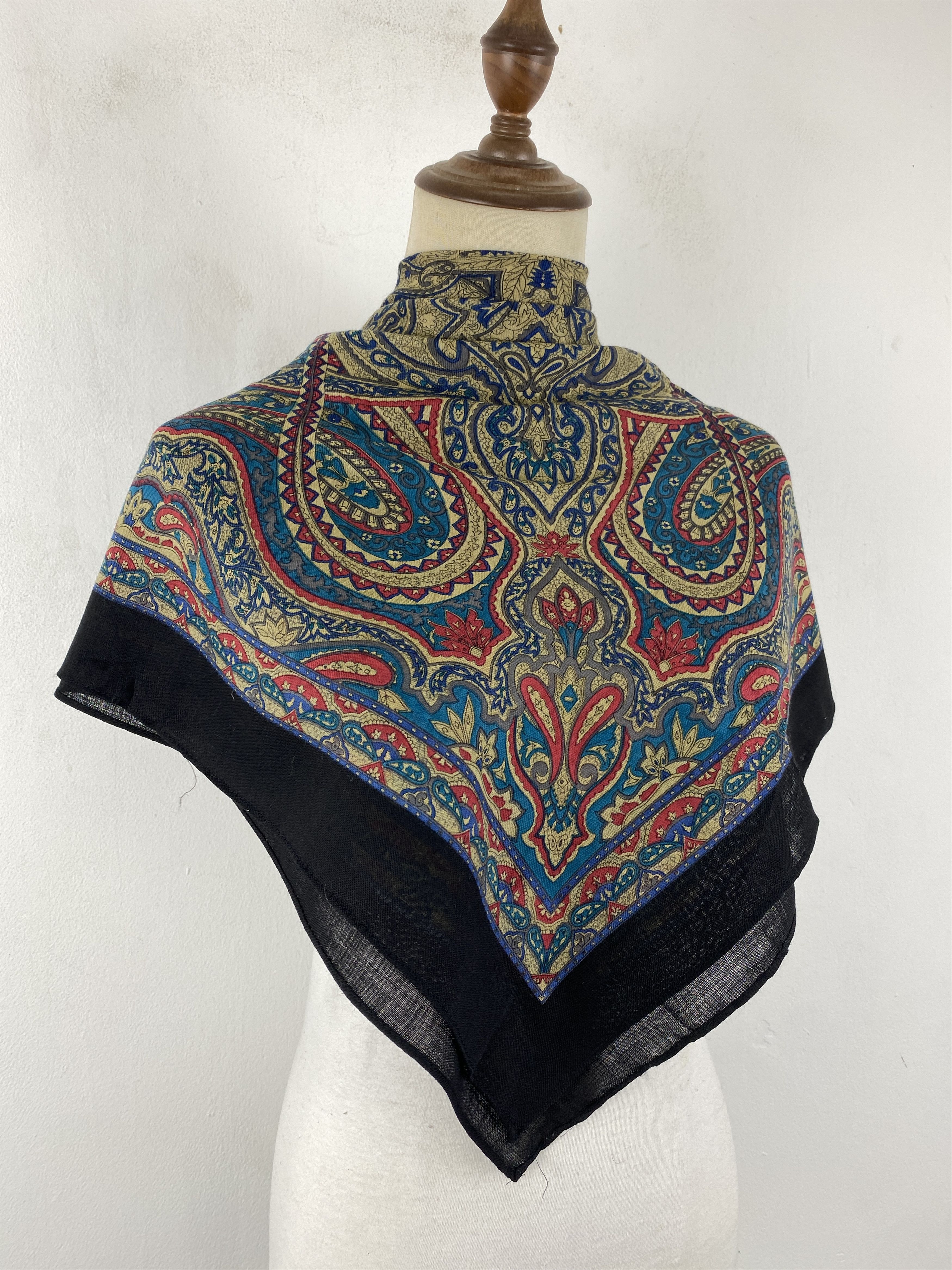Japanese Brand Vintage Paisley Wool Shawl Babushka head Scarf SN0038 Size ONE SIZE - 2 Thumbnail