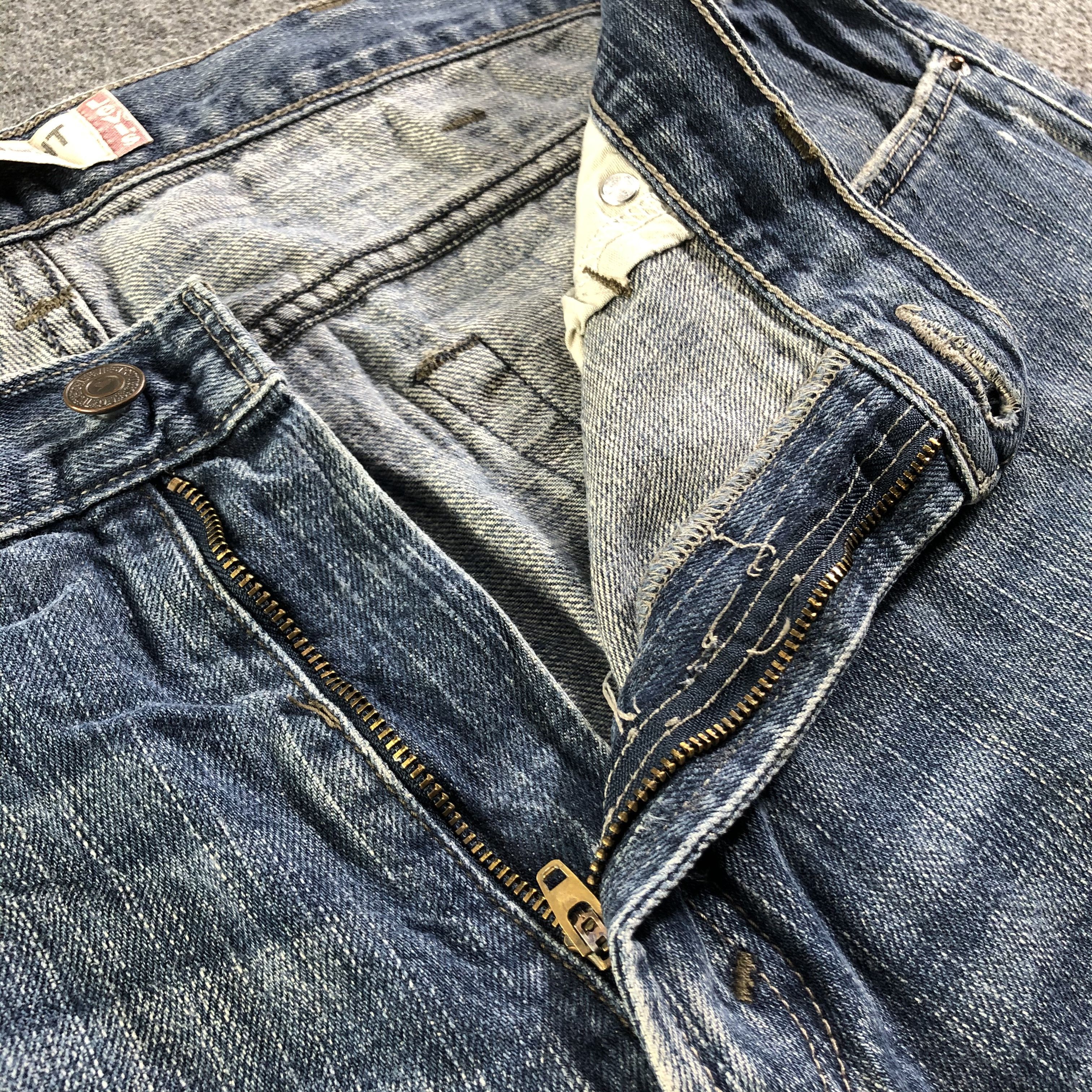 Levi's Vintage Blue Wash Levis 514 Jeans-J3135 Size US 39 - 7 Thumbnail