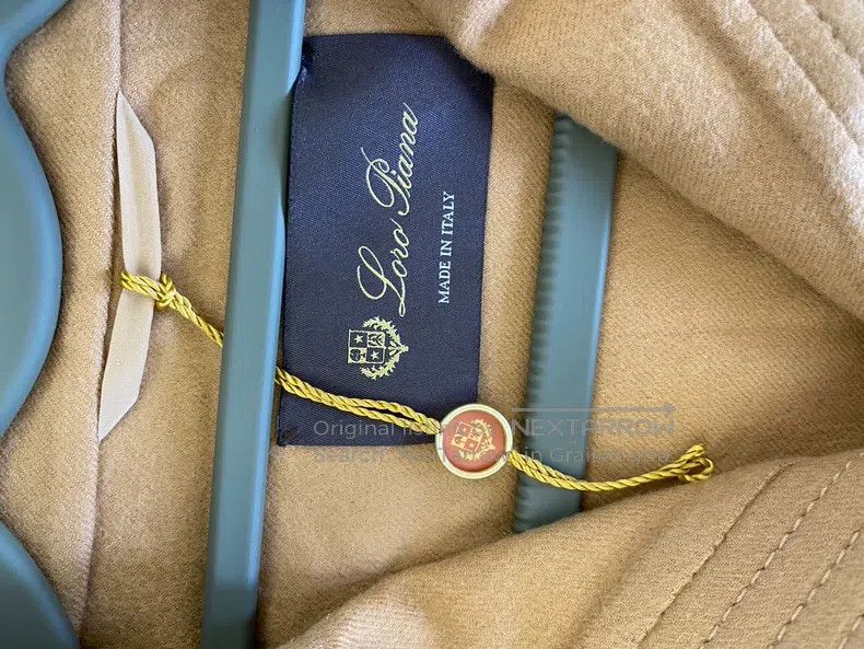 Loewe Loewe Pure cashmere coat with cowhide buttons for women Size M / US 6-8 / IT 42-44 - 4 Thumbnail