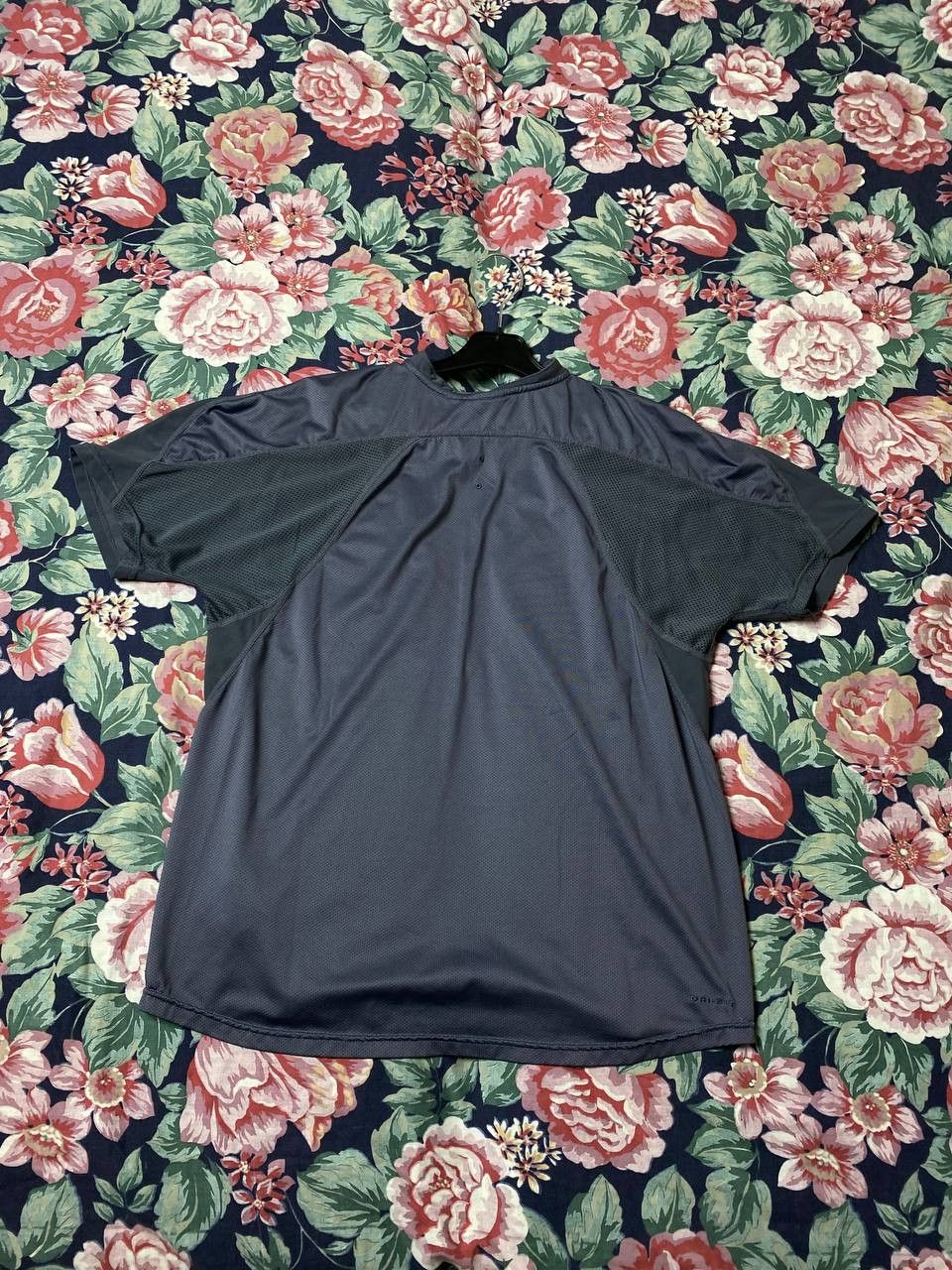 Nike Vintage 90s Center Logo Washed Navy Tee Y2K Size US L / EU 52-54 / 3 - 11 Thumbnail