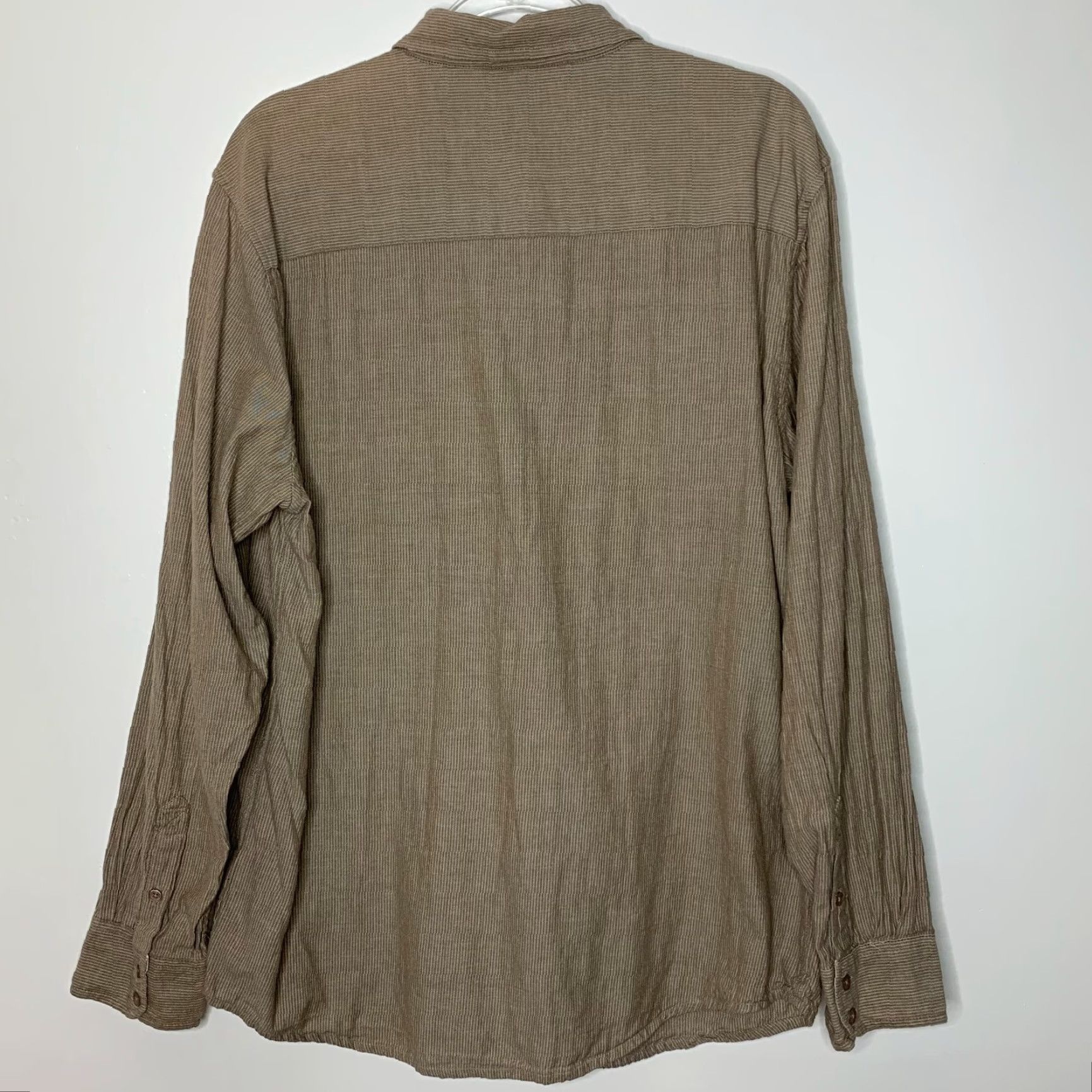 Vintage Horny Toad Mens Button-Up Shirt L Long Sleeve Casual Organic Cotton Tan Striped 98% Organic Cotton 2% Spandex Button-Down Collar Mens Size US L / EU 52-54 / 3 - 6 Thumbnail
