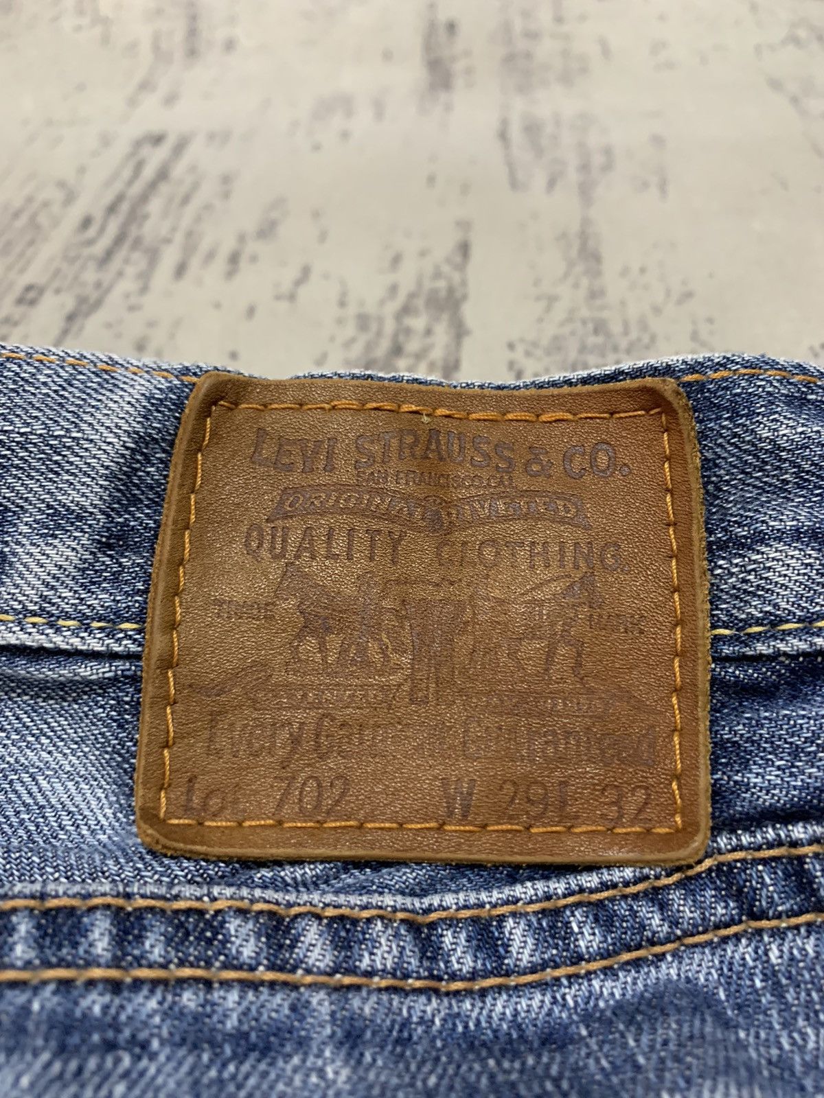 Levi's Vintage Levis 702 Distressed Denim Jeans 29x29.5 Size US 29 - 16 Thumbnail