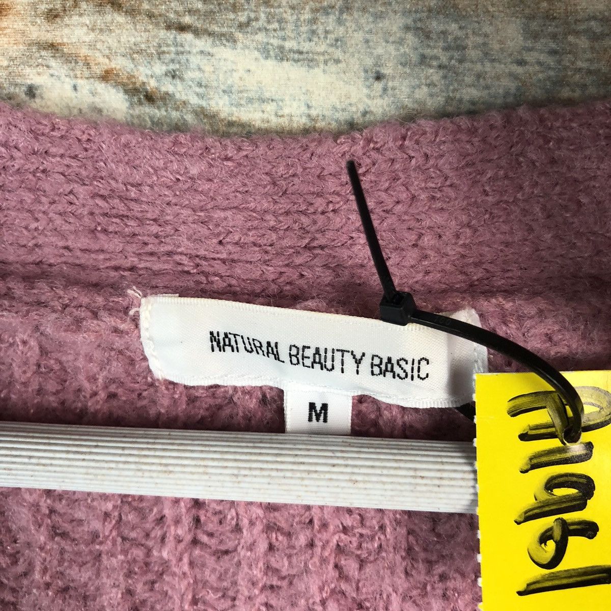 Japanese Brand Natural Beauty Basic Pink Cardigan Knitwear #A1961 Size US M / EU 48-50 / 2 - 9 Thumbnail