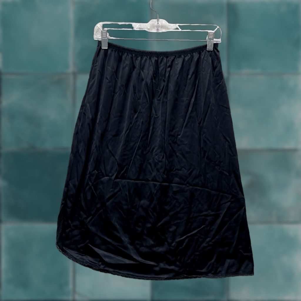 Vintage VINTAGE Vanity Fair Slip Skirt L Black Nylon Slit Victorian Mens? Girls? Size 36" / US 14 / IT 50 - 1 Thumbnail