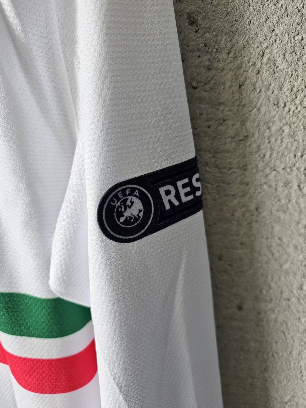 Other 2012 Portugal C Ronaldo Jersey Home Longsleeve Size US L / EU 52-54 / 3 - 4 Thumbnail