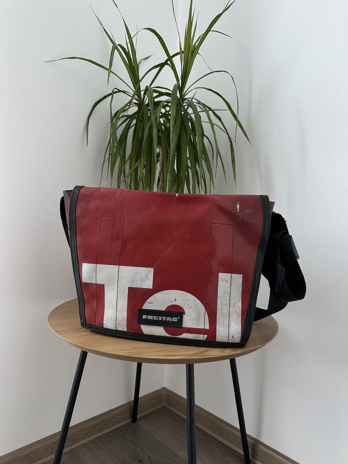 Freitag Vintage Freitag Lab A6 Red Shoulder Bag Size ONE SIZE - 7 Thumbnail