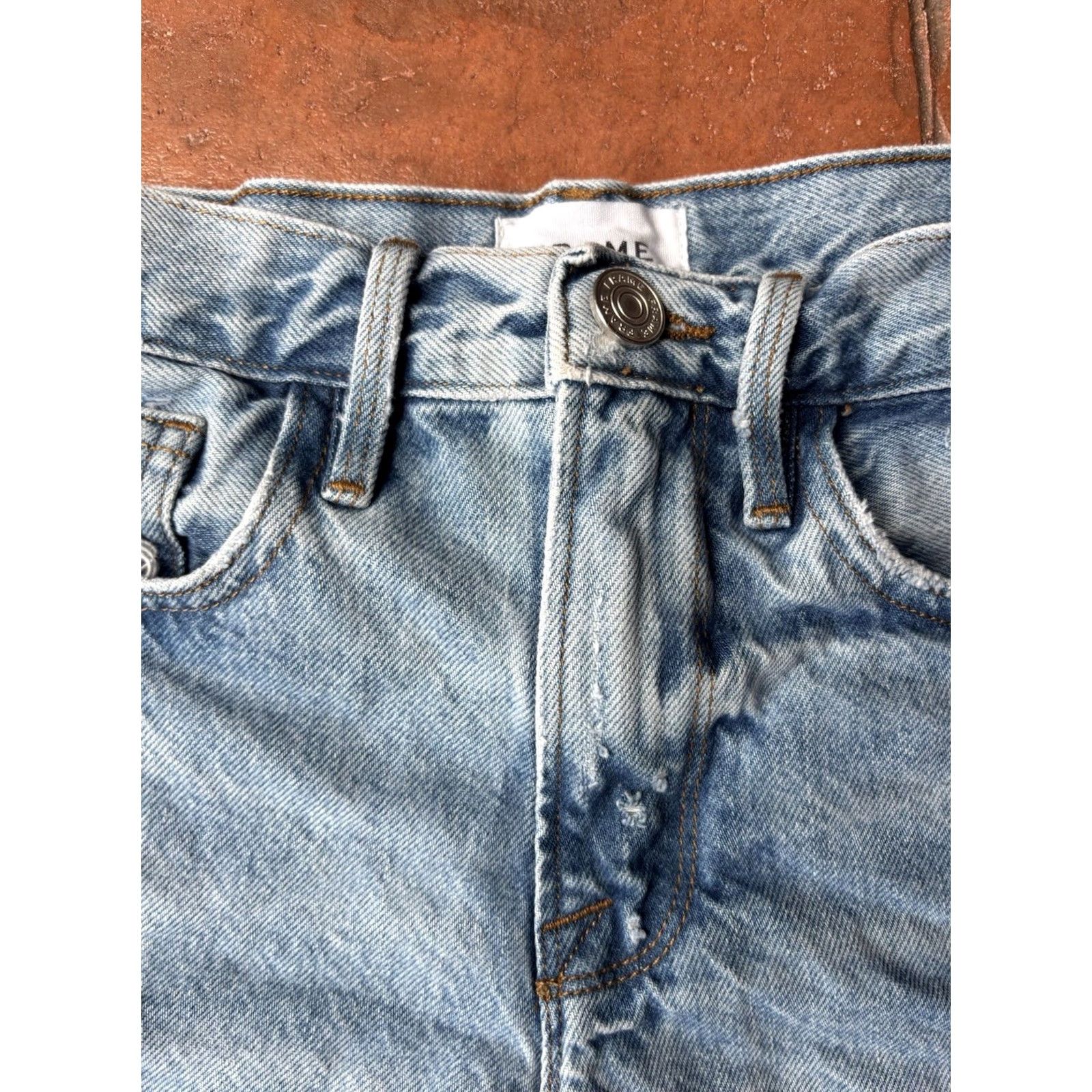 Frame VINTAGE Frame Distressed Frayed Hem Cut-Off Jean Denim Shorts Women’s 25 Blue Size 42" / US 20 - 4 Thumbnail