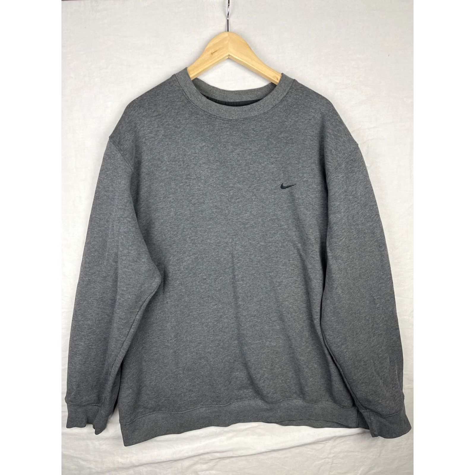 Nike VINTAGE Nike Sweatshirt Mens 2XL Gray Swoosh Pullover Long Sleeve Sweatshirt Size US XXL / EU 58 / 5 - 2 Thumbnail