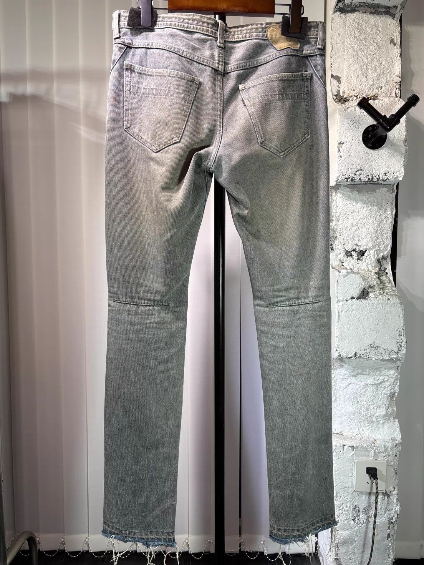 Number (N)ine Number (n)ine 07ss Mud-Dyed Distressed Fray Skinny Jeans Size US 34 / EU 50 - 2 Thumbnail