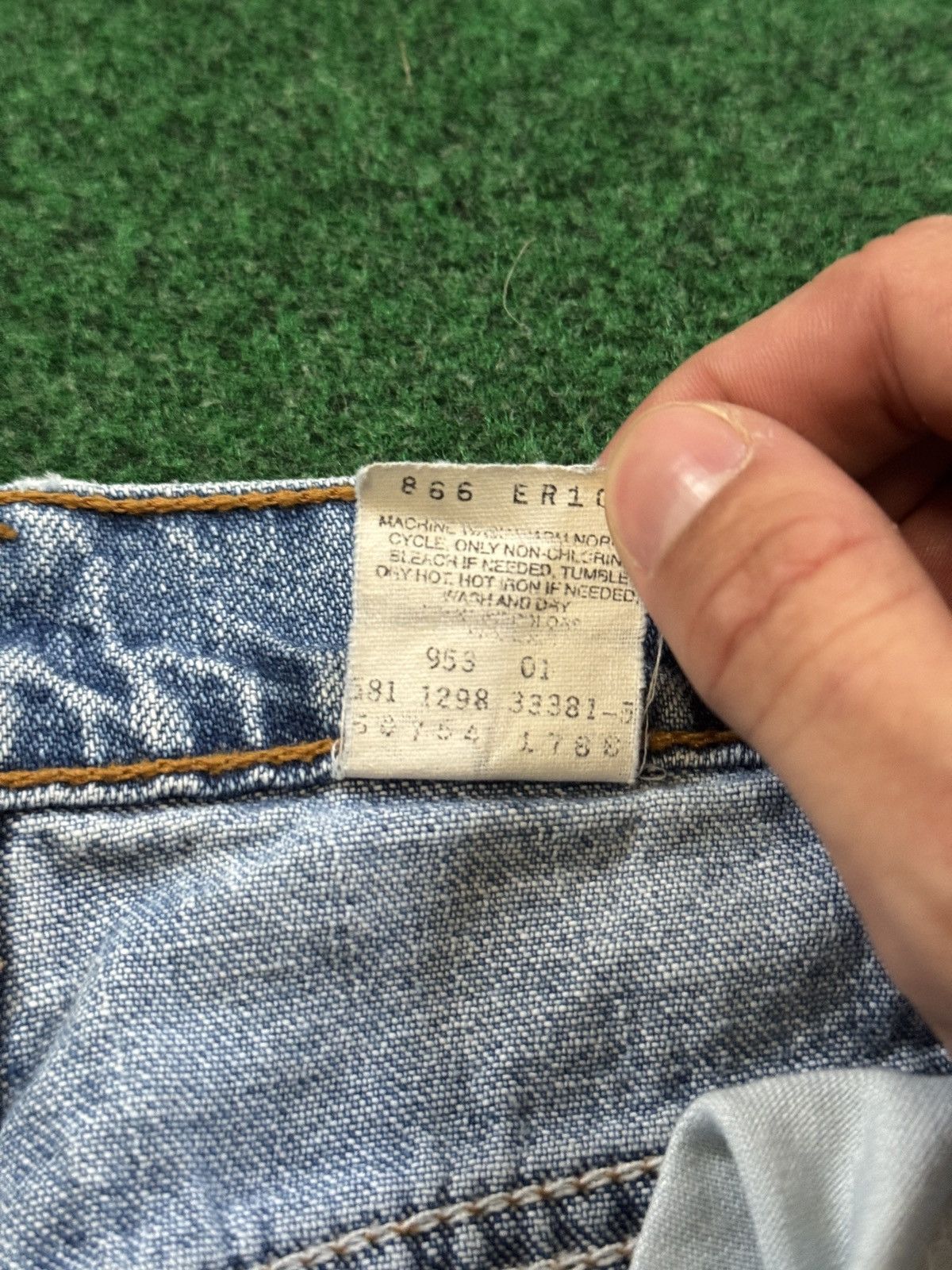 Levi's Vintage Clothing Vintage 90s Levi’s Capri Light Wash Women’s 5 Jr 28 Jeans Size 28" / US 6 / IT 42 - 5 Thumbnail