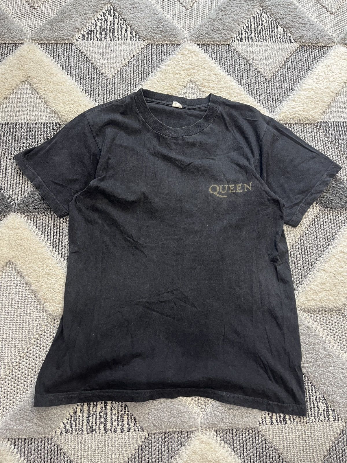 Vintage QUEEN ROCK T SHIRT Size US L / EU 52-54 / 3 - 1 Thumbnail