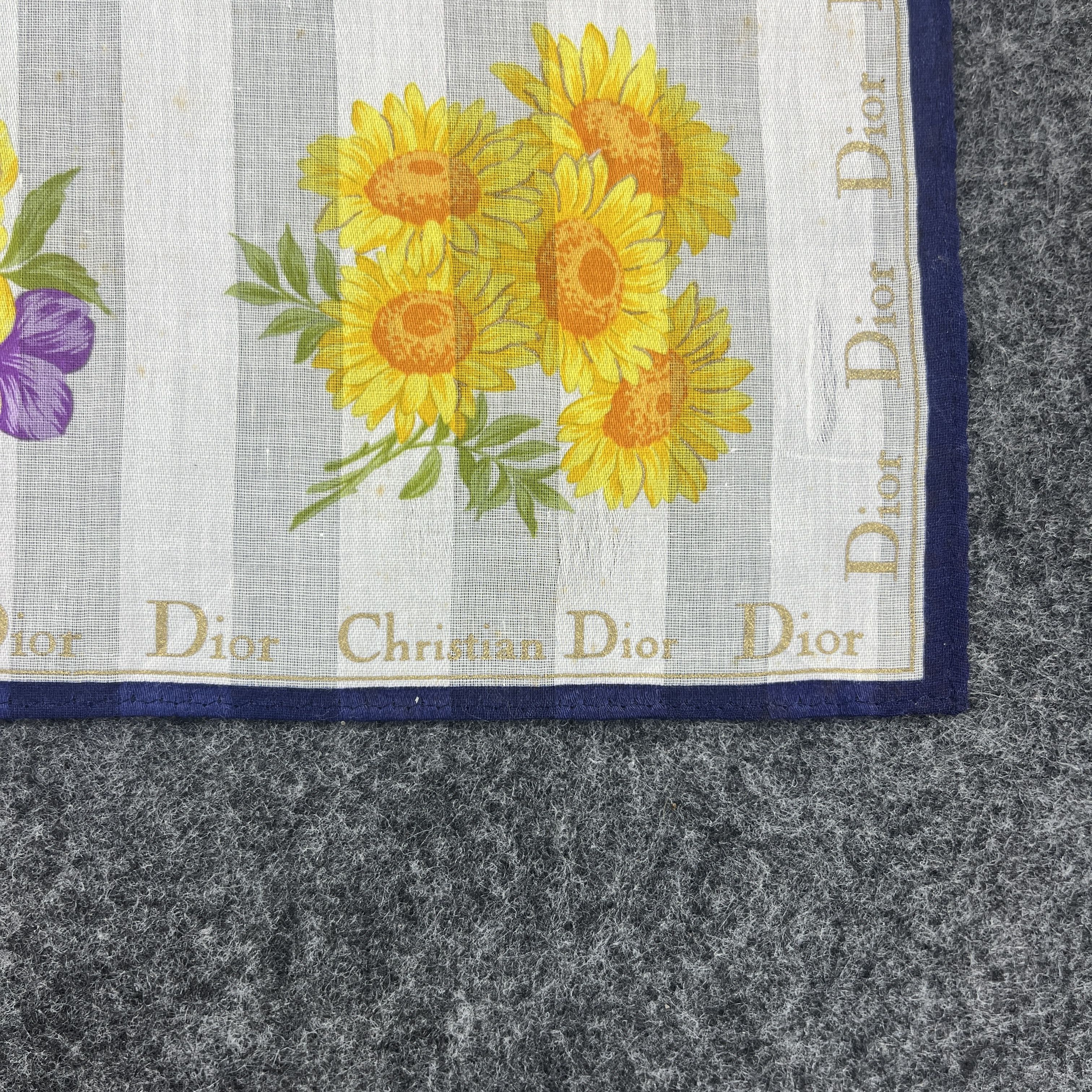 Vintage Christian Dior Handkerchief / Bandana / Neckerchief B249 Size ONE SIZE - 2 Thumbnail
