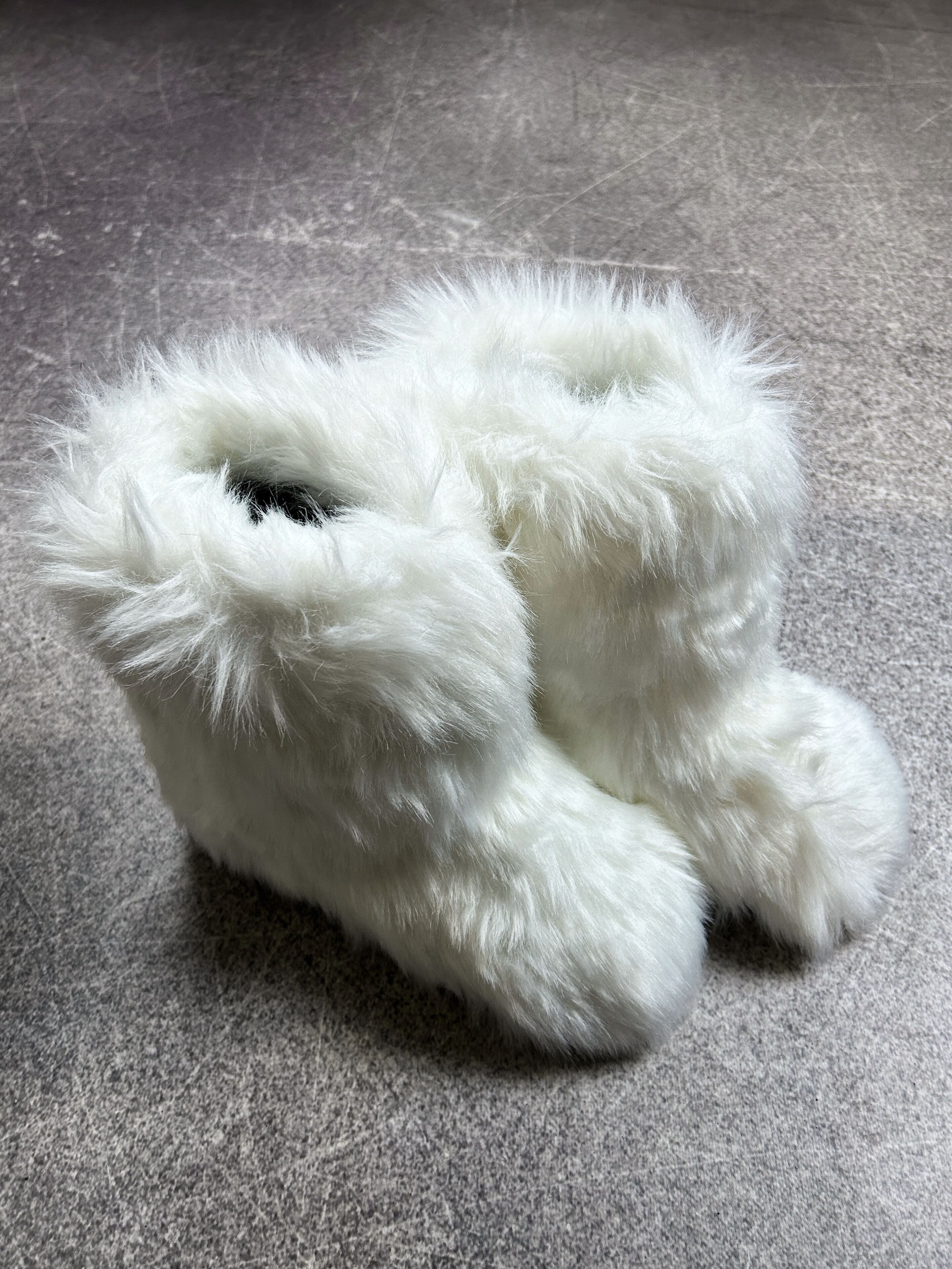 Hysteric Glamour Fur Boots White Fluffy Winter Coquette Y2K Snow Bunny Core Size US 5.5 / EU 38 - 2 Thumbnail