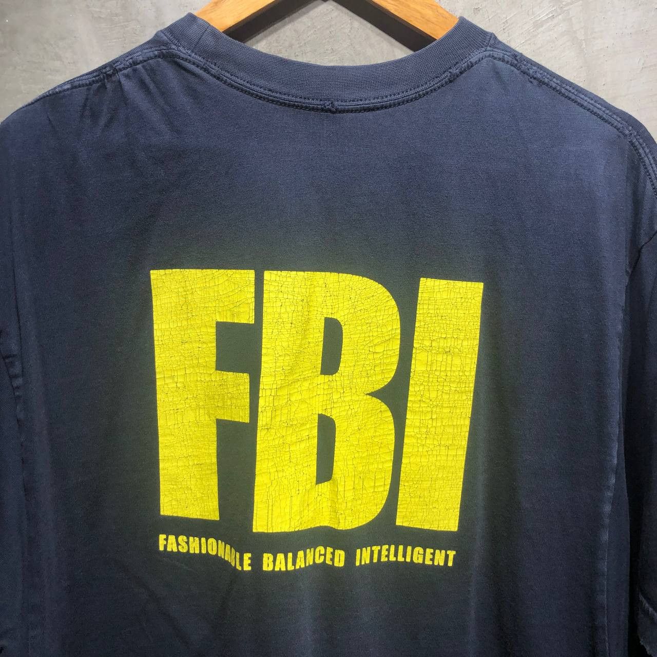 Balenciaga Balenciaga FBI Cracked tee Size US M / EU 48-50 / 2 - 3 Thumbnail