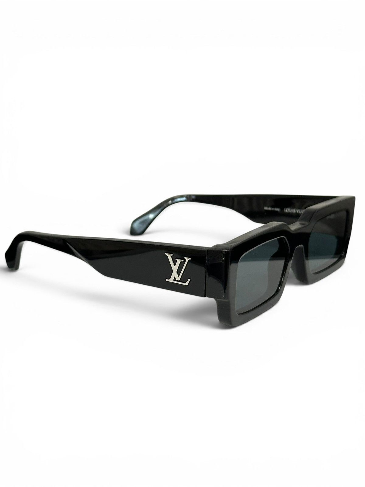 Louis Vuitton LV Clash Low Square Sunglasses Z1910W Size ONE SIZE - 1 Thumbnail
