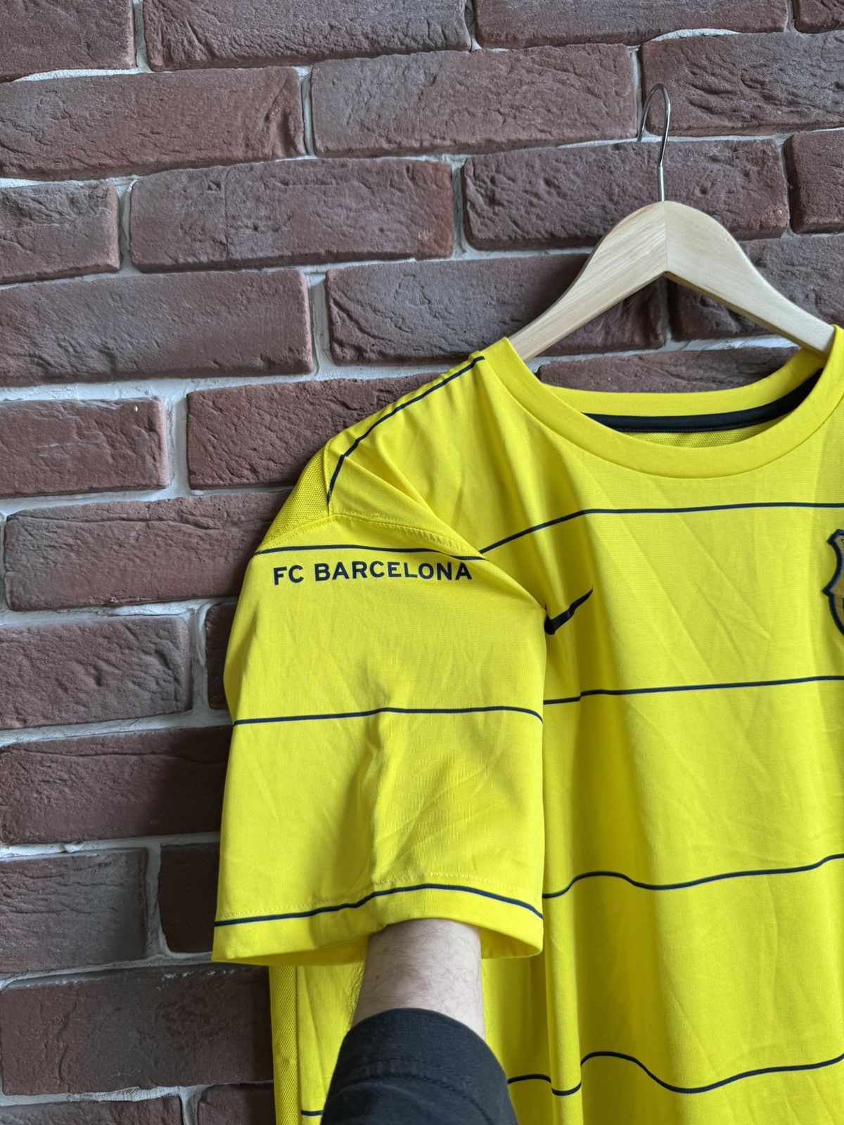Nike BARCELONA Nike 2008/2009 FOOTBALL SHIRT JERSEY Large yellow Size US L / EU 52-54 / 3 - 4 Thumbnail