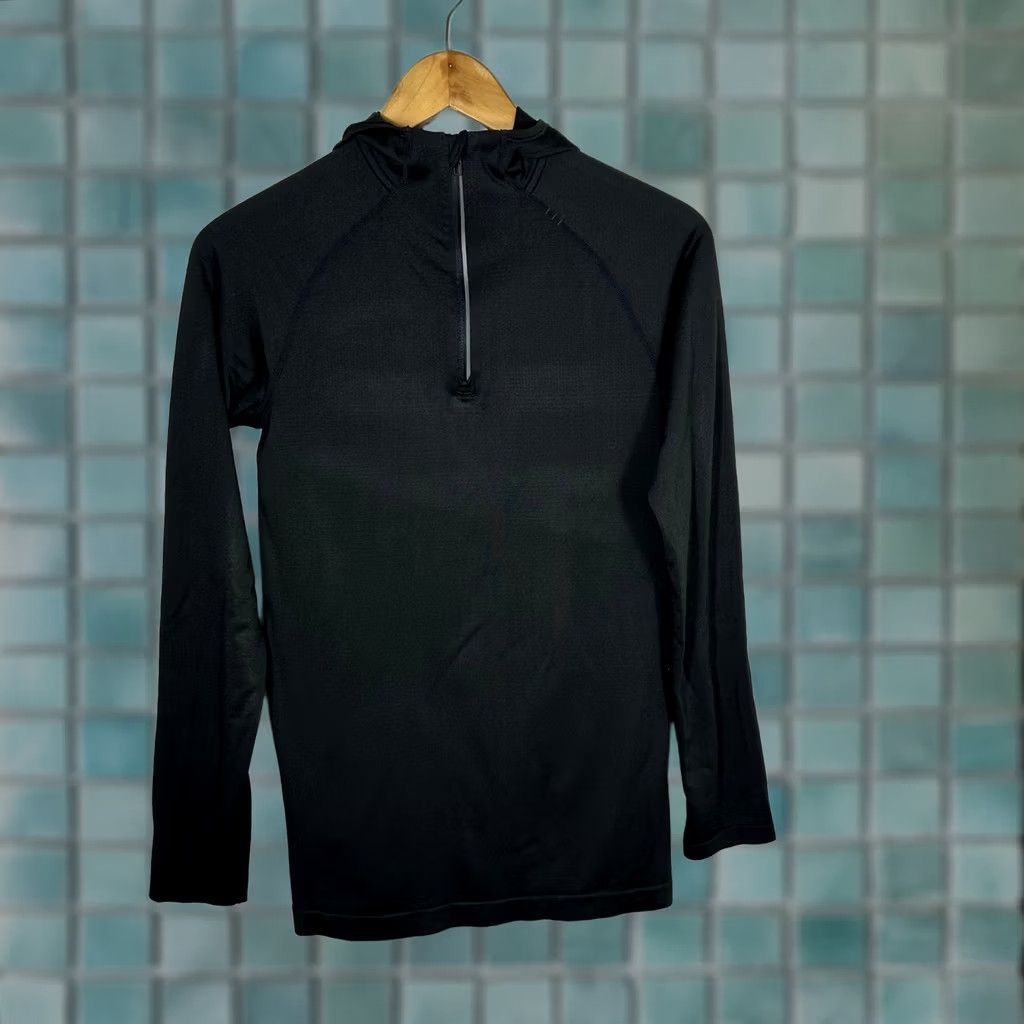 Lululemon Lululemon Swiftly Tech Hoodie Black Long Sleeve Half Zip Running Shirt Womens Size S / US 4 / IT 40 - 1 Thumbnail