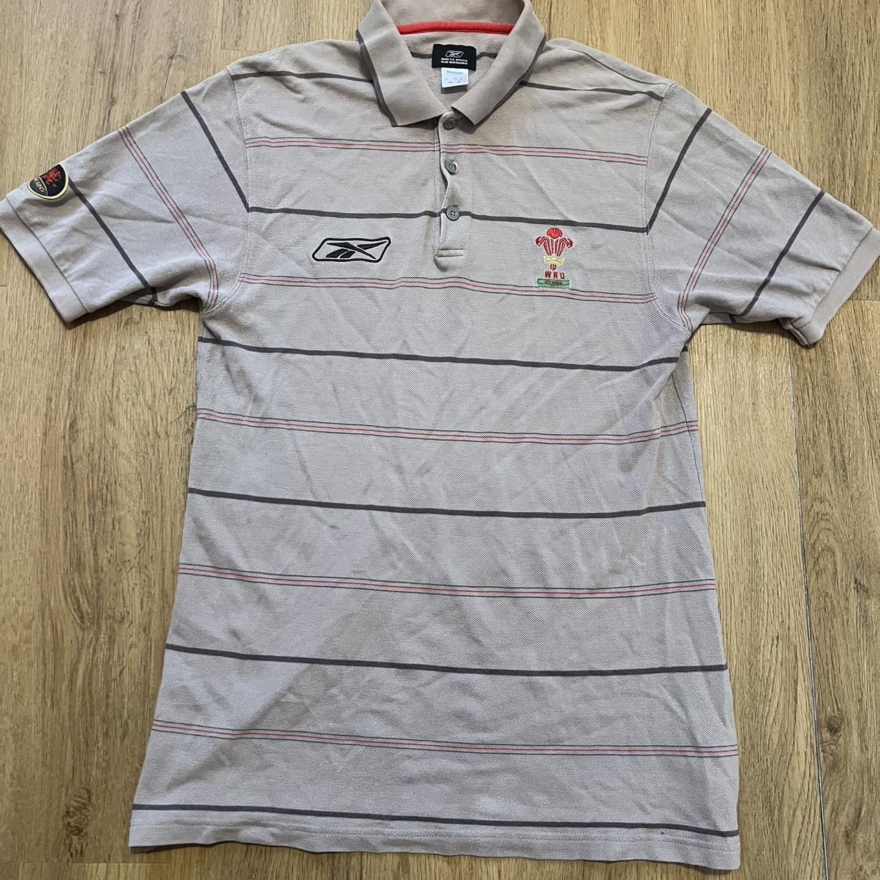 Reebok Wales Reebok y2k 2000s Polo Shirt Rugby Size US M / EU 48-50 / 2 - 1 Thumbnail