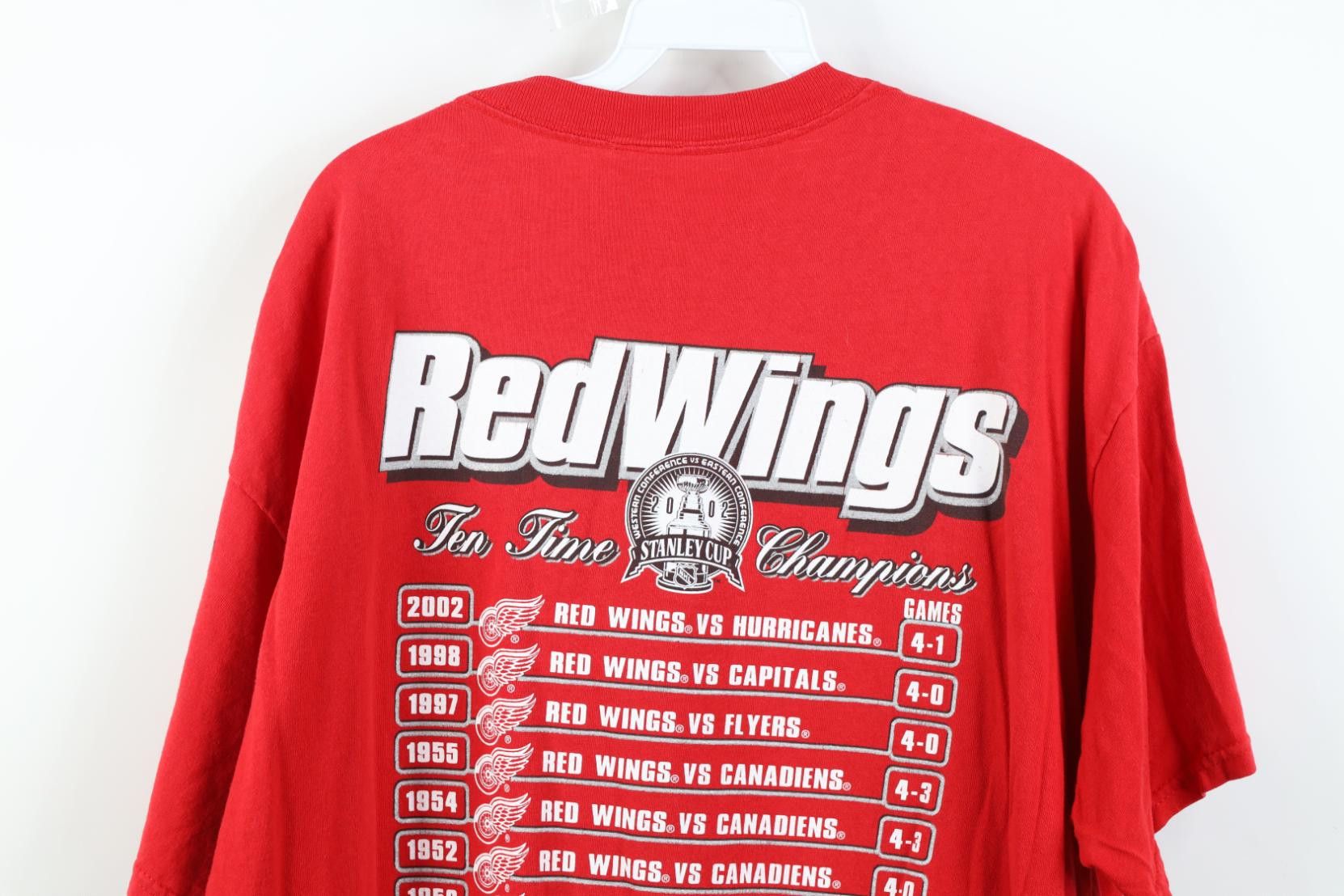 Vintage Vintage 2002 Stanley Cup Champs Detroit Red Wings T-Shirt Size US XL / EU 56 / 4 - 17 Thumbnail