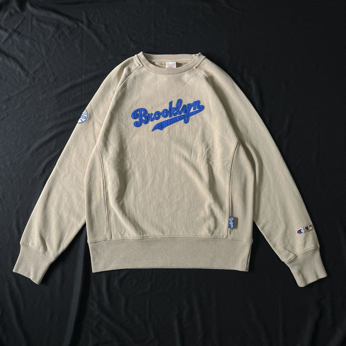 image of Champion Mlb Brooklyn Dodgers Logo Jersey Sweatshirt L in Beige, Men's (Size Large)