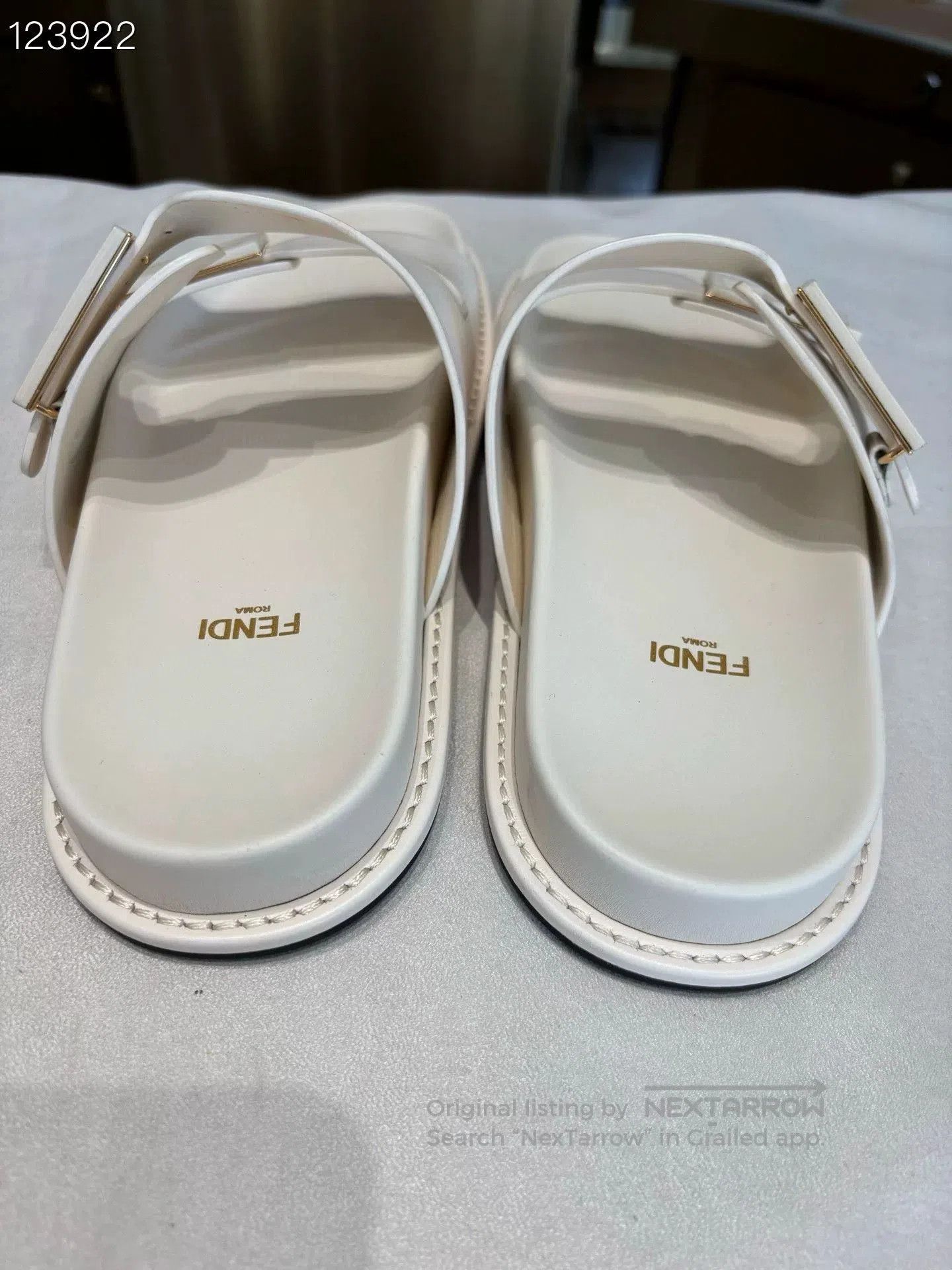 Fendi Fendi Women's Flat Casual Sandals. Size US 7 / IT 37 - 4 Thumbnail