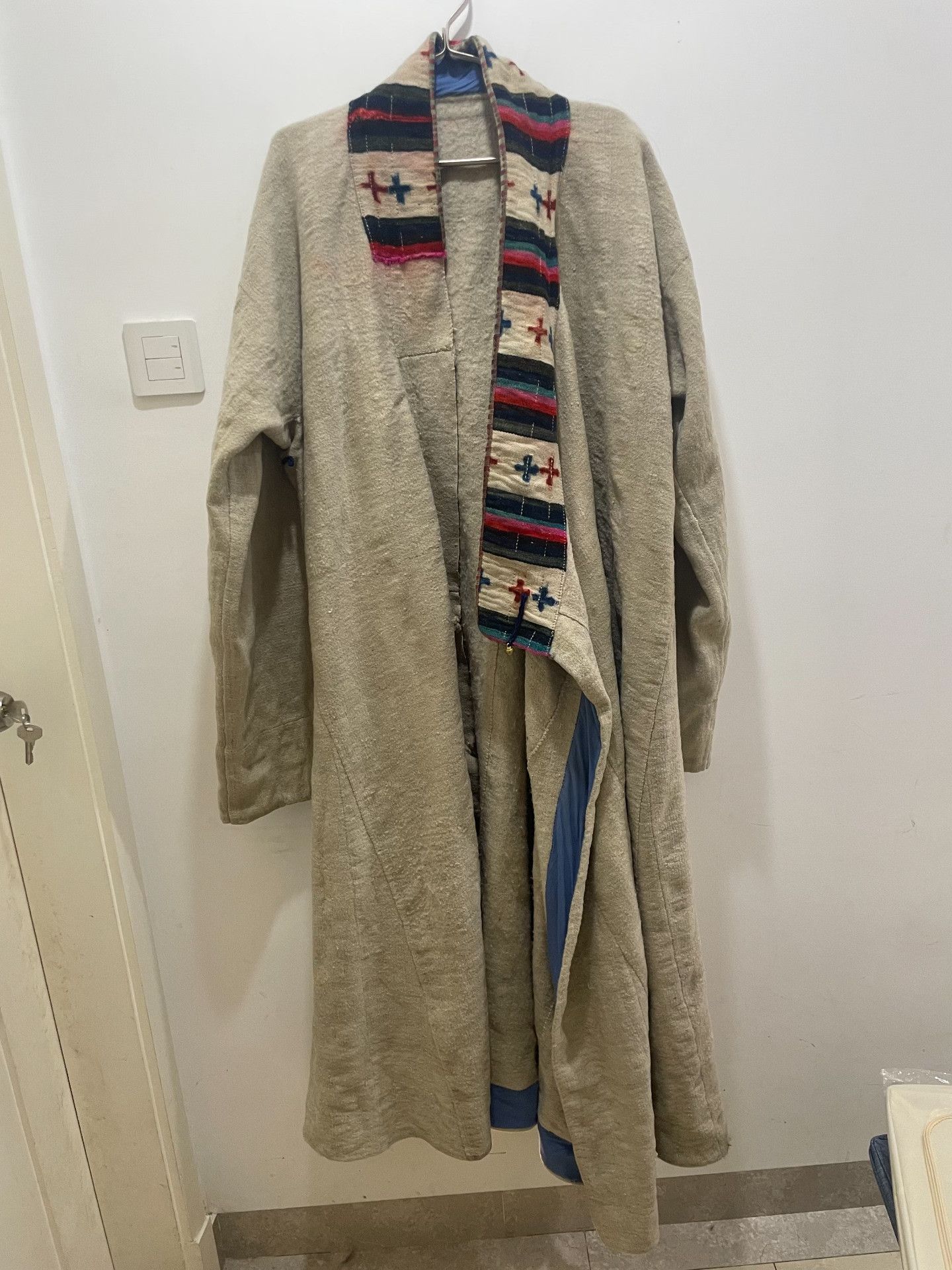 Other Hand-Sewn Wool Tibetan Robe Size US M / EU 48-50 / 2 - 1 Thumbnail