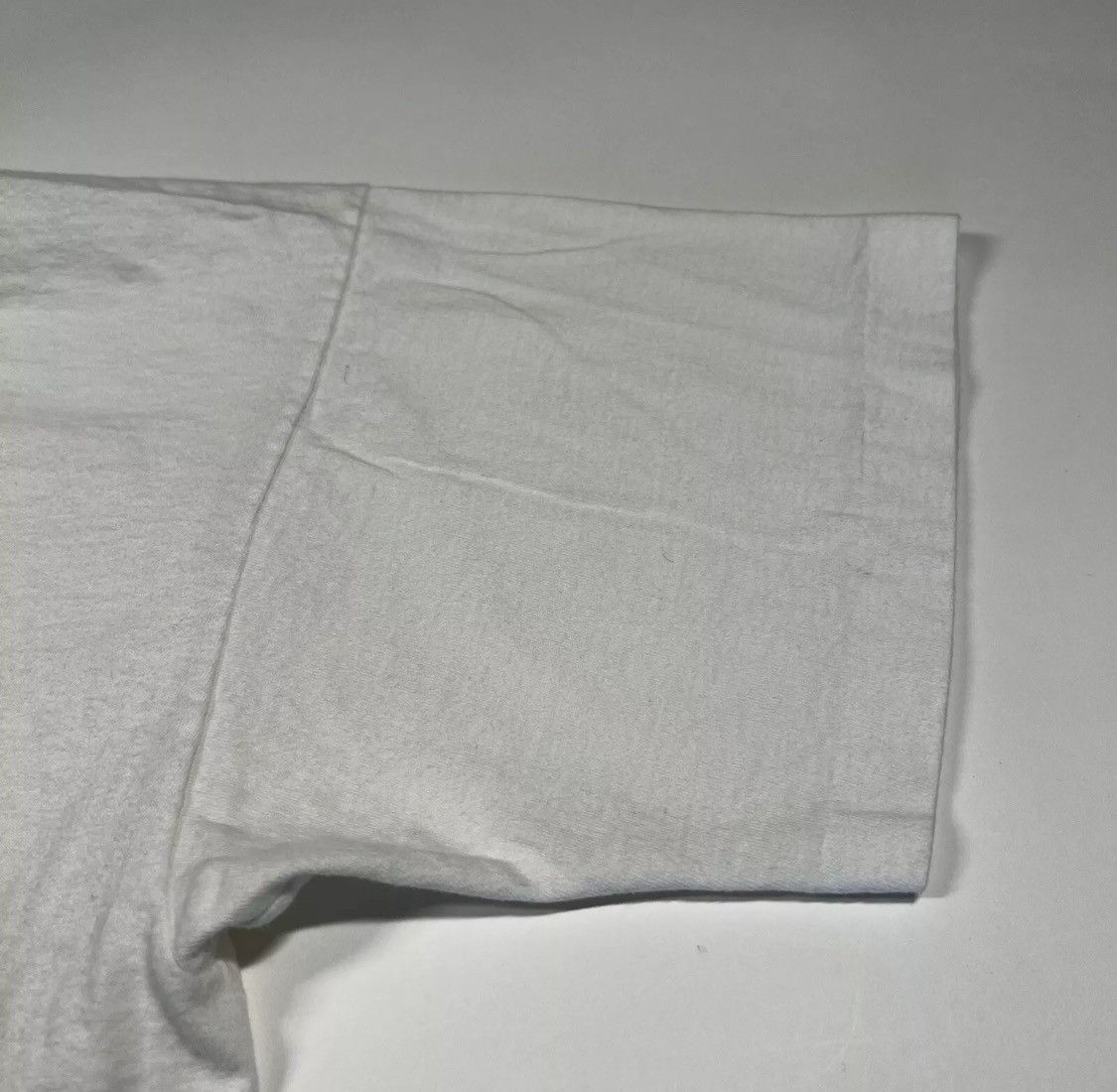 Fruit Of The Loom DIKEMBE MOTOMBO SINGLE STITCH 90s vintage autograph tee Size US XL / EU 56 / 4 - 5 Thumbnail