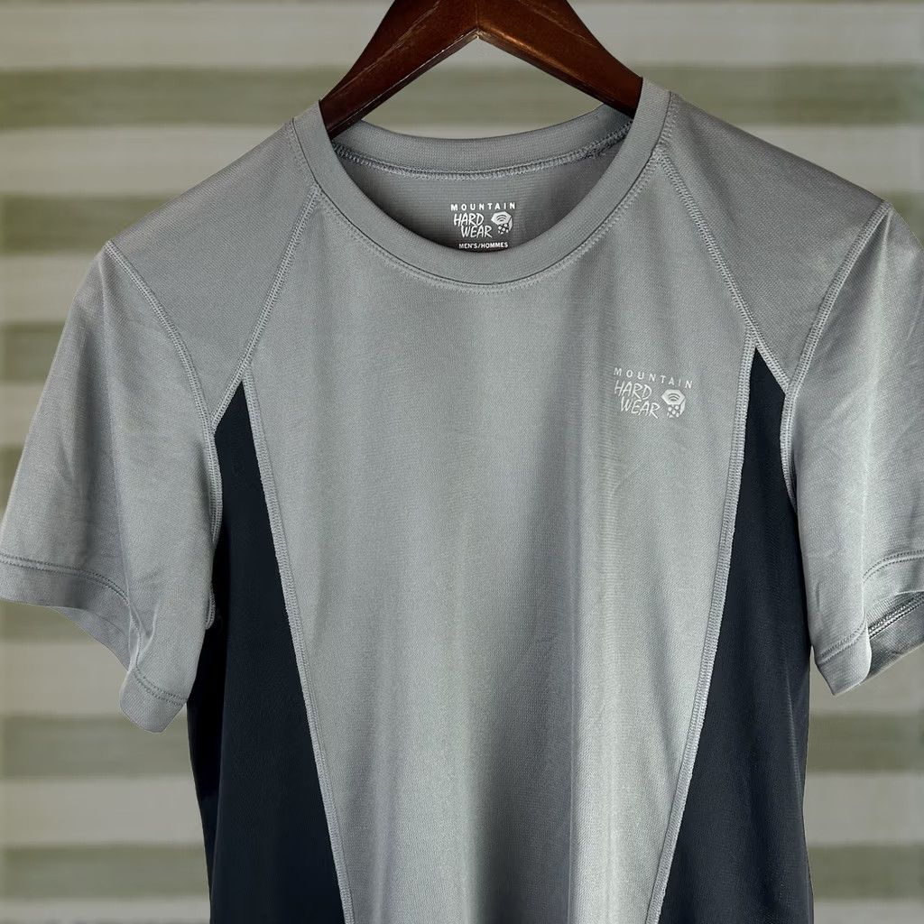 Mountain Hardwear Mountain Hardwear Short Sleeve T Shirt Small Gray Breathable Work Out Hiking Activewear Casual Mens Shirt Regular Fit Size US S / EU 44-46 / 1 - 1 Thumbnail