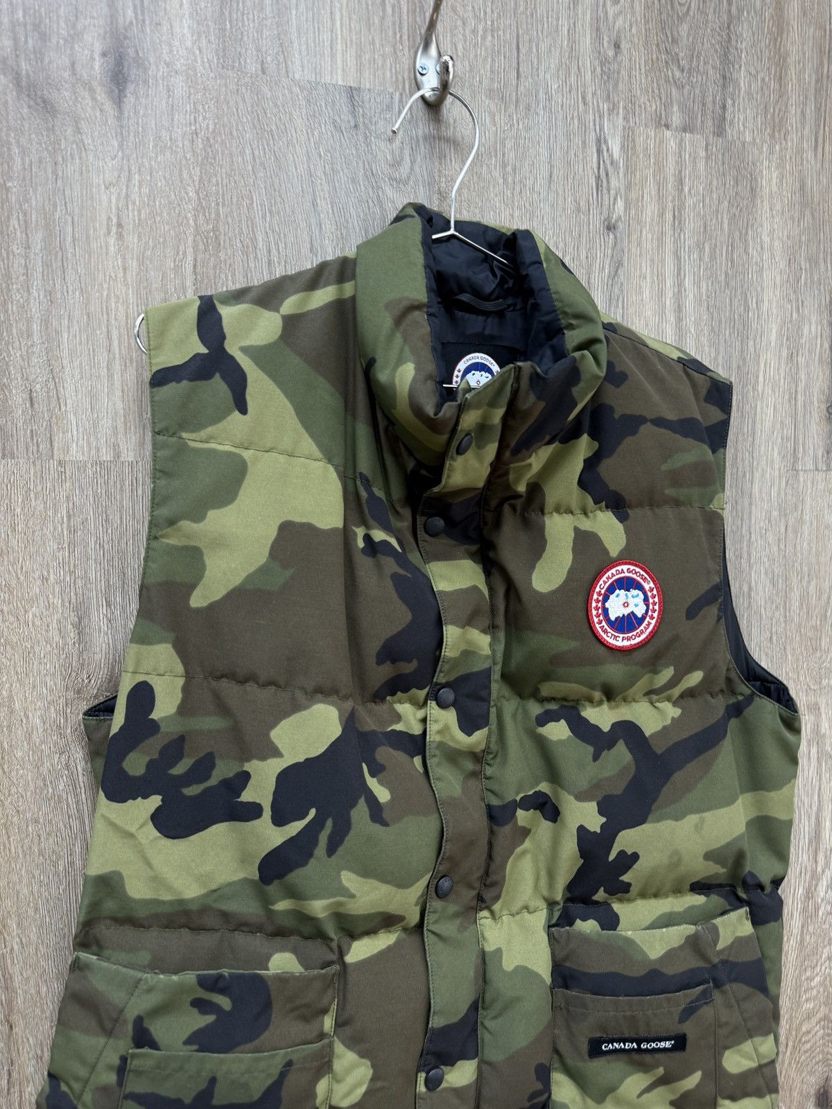 Canada Goose Canada Goose Camo Vest Size US M / EU 48-50 / 2 - 2 Thumbnail