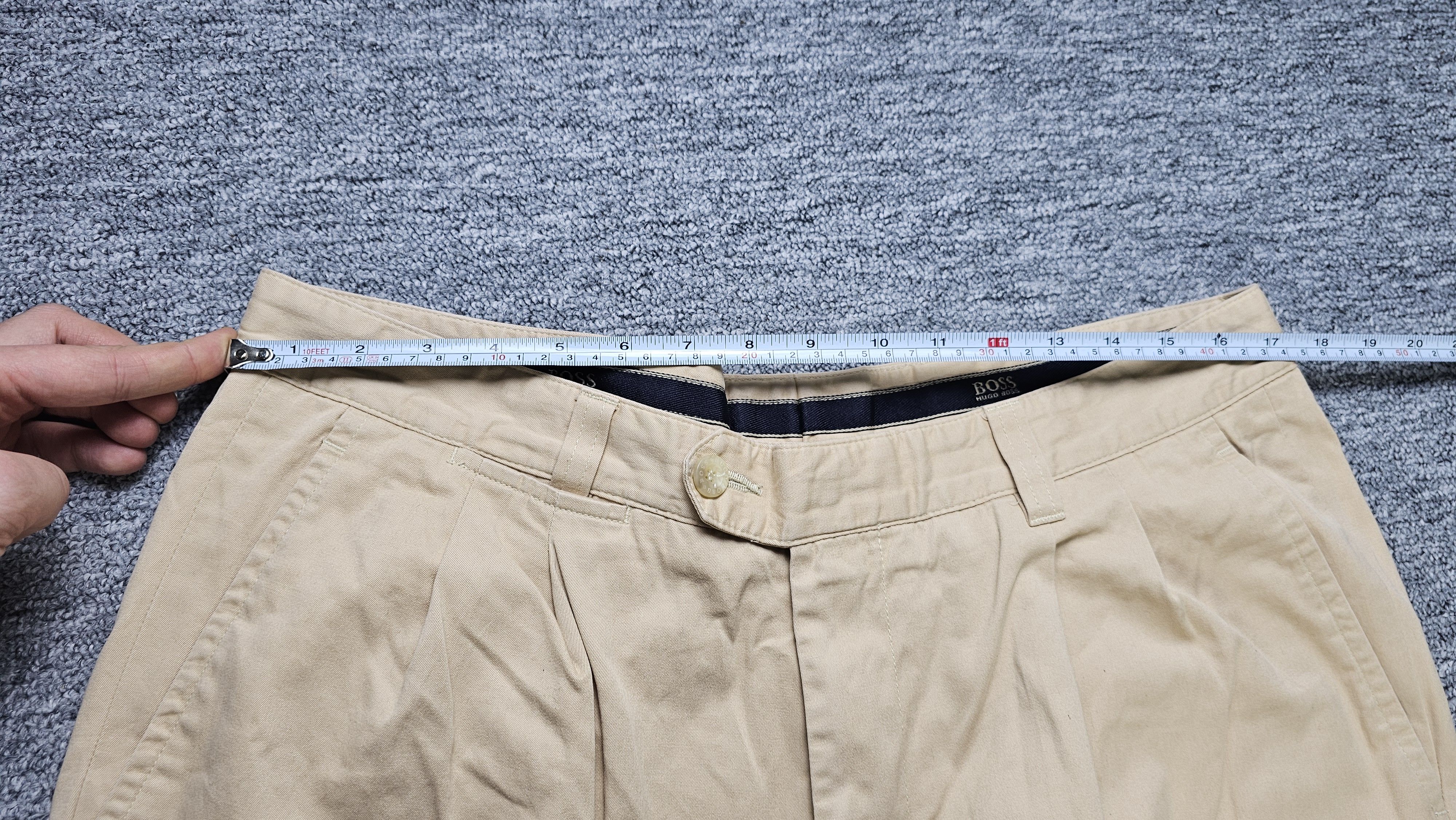 Hugo Boss × Vintage Vintage 90s Hugo Boss Pleated Chinos Beige Size US 34 / EU 50 - 4 Thumbnail