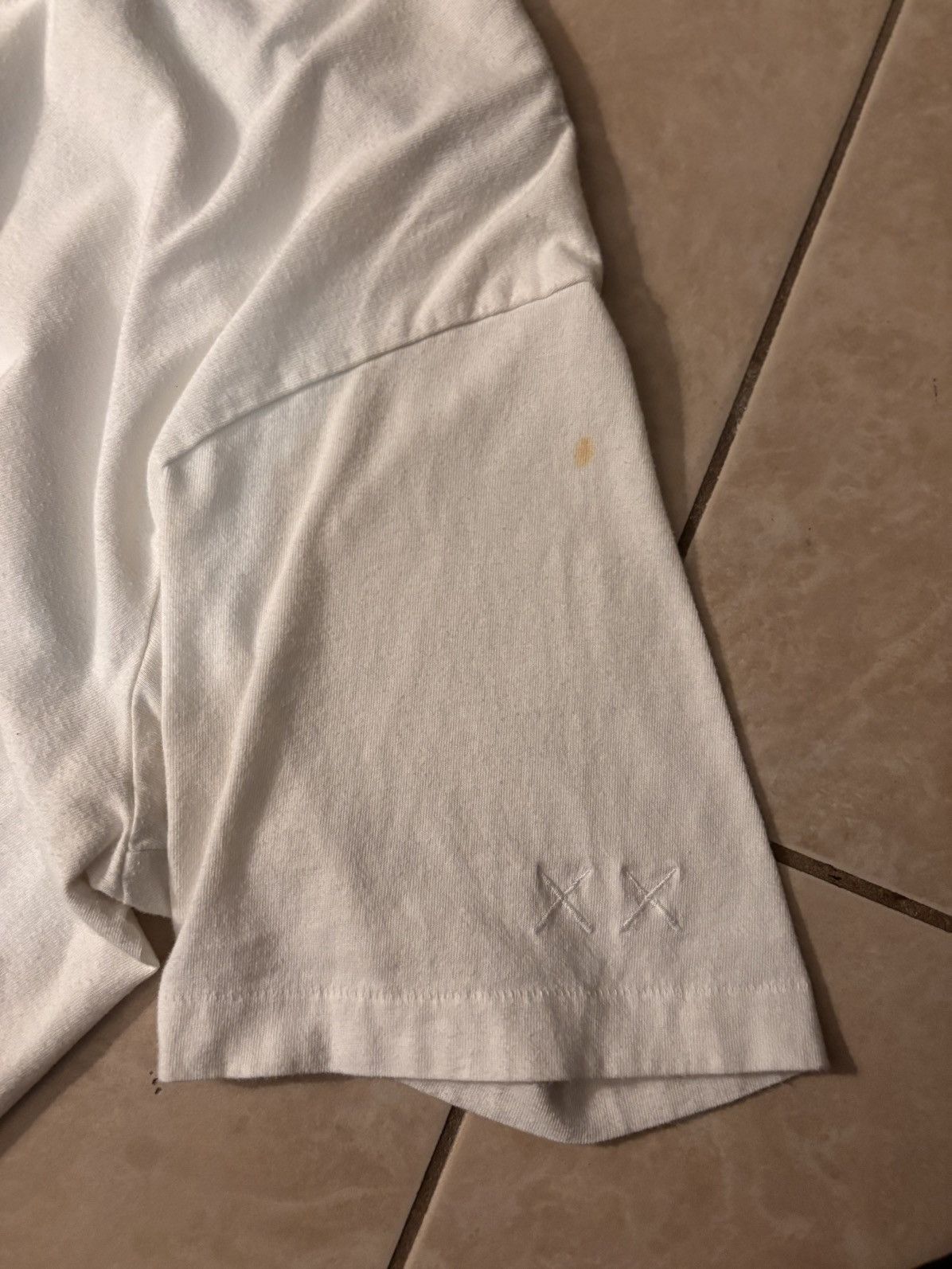 Uniqlo Kaws X Uniqlo Tee Size US L / EU 52-54 / 3 - 5 Thumbnail