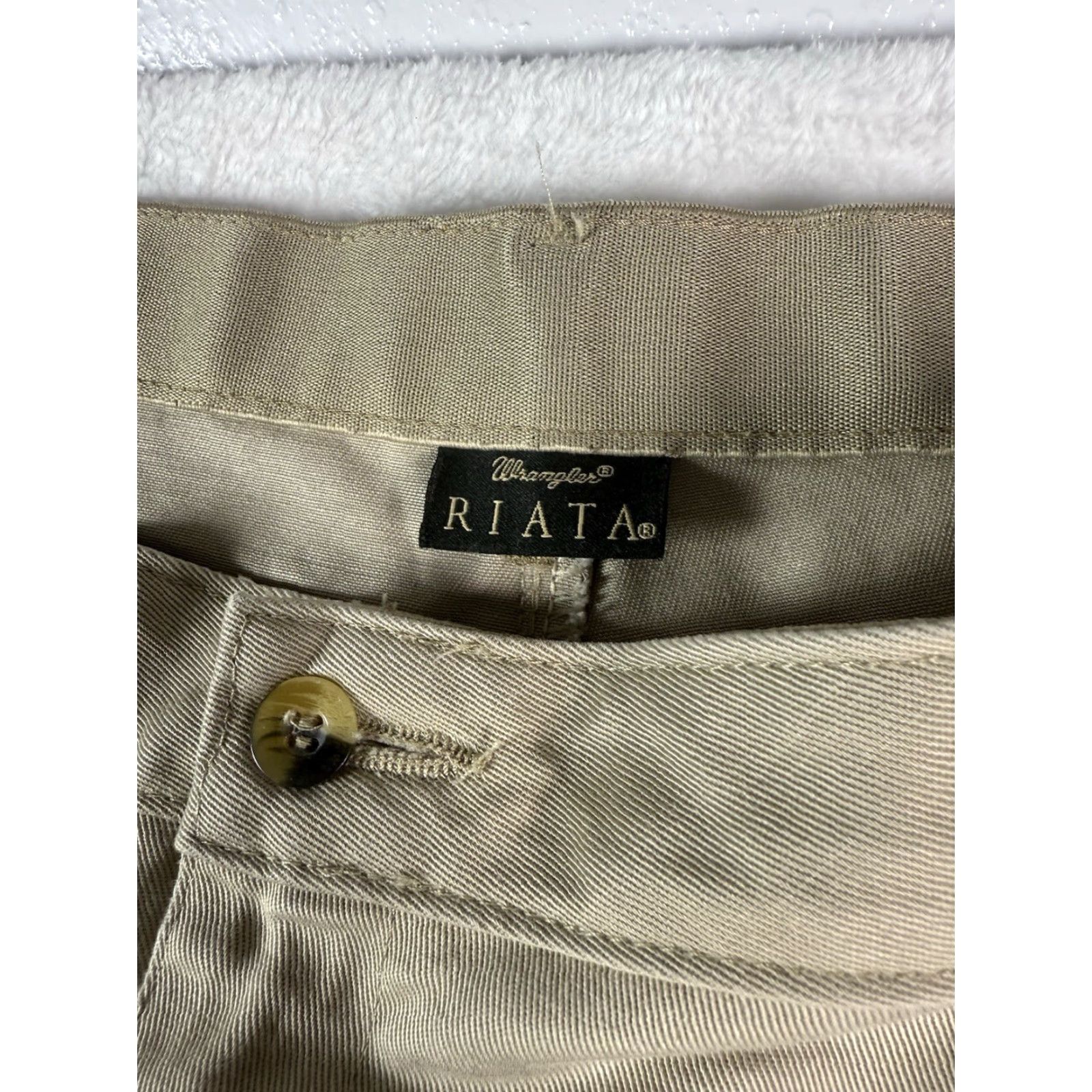 Wrangler Wrangler Riata Pants Men’s 42x32 Khaki Pleated Front Relaxed Fit Stretch Size US 42 / EU 58 - 2 Thumbnail