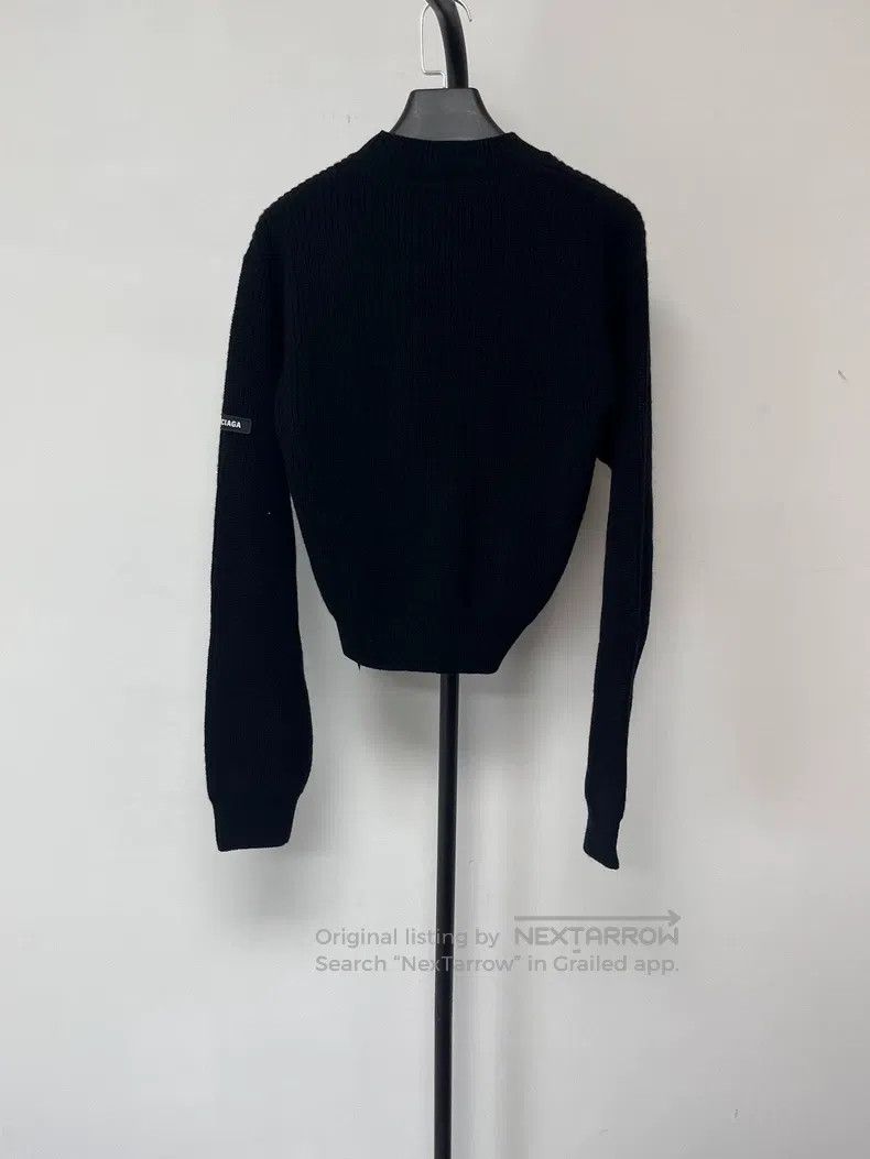 Balenciaga Balenciaga Sleeve Badge Solid Color Knit Round Neck Short Size US XS / EU 42 / 0 - 2 Thumbnail