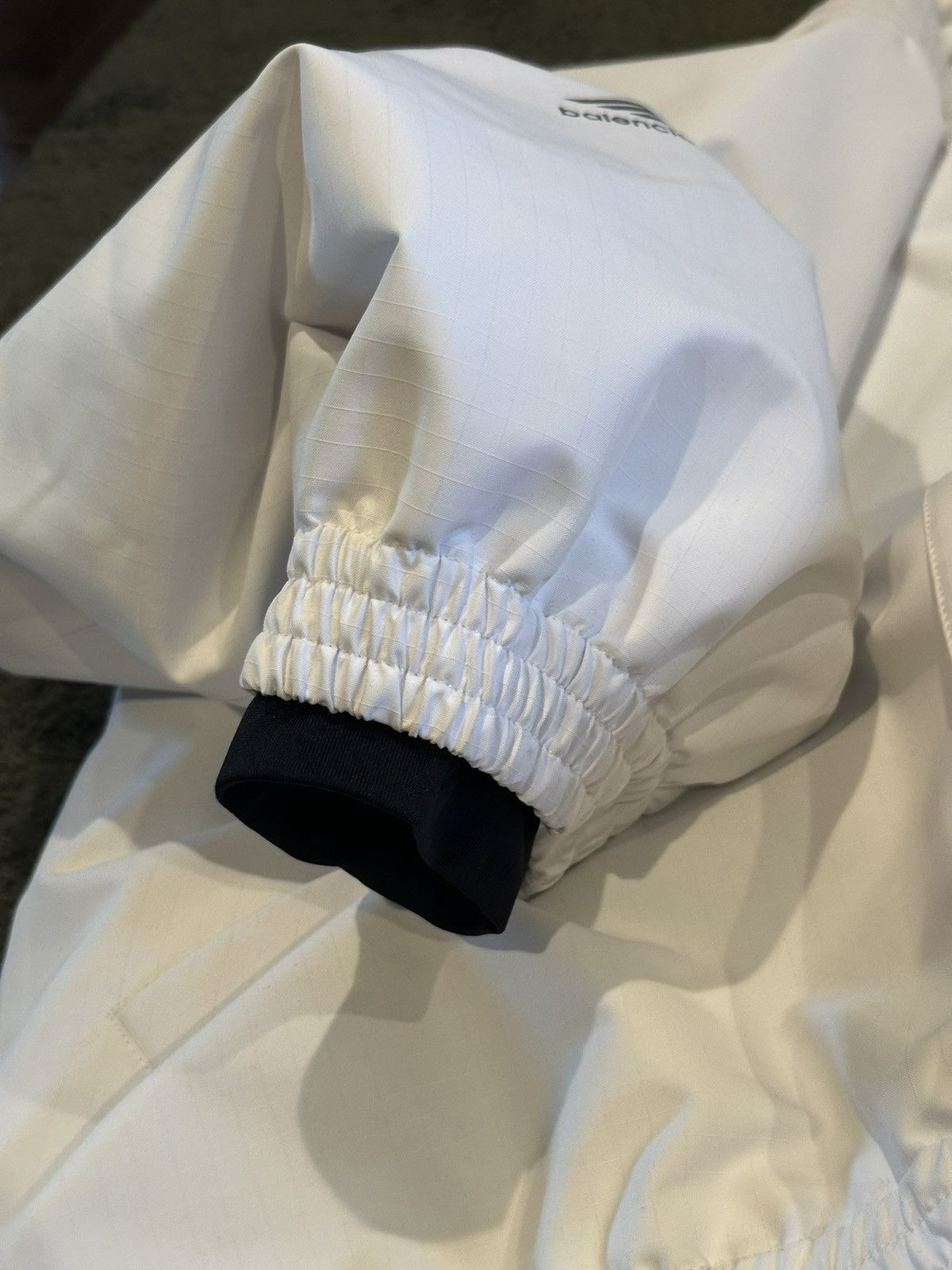 Balenciaga Balenciaga White 3B Ski Wear Jacket Size US XL / EU 56 / 4 - 16 Thumbnail