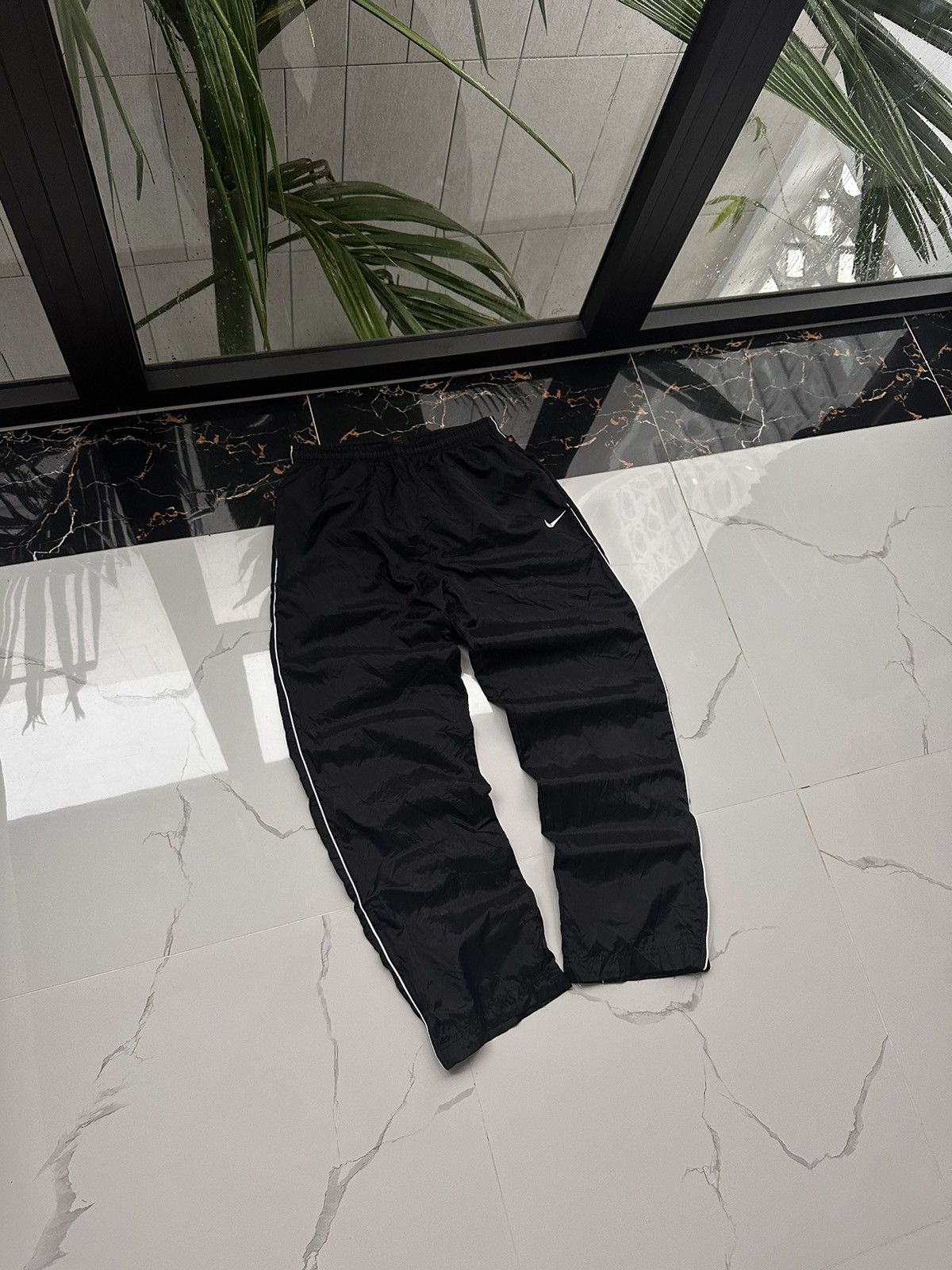 Nike × Vintage NIKE VINTAGE BASIC LOGO STREETWEAR SWEATPANTS Size US 33 - 1 Thumbnail