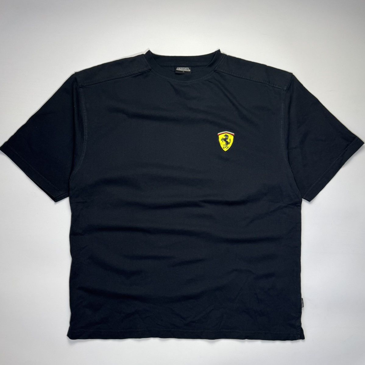 Ferrari Vintage Oversized Fit Ferrari Big Back Logo Tee Racing F1 Size US XL / EU 56 / 4 - 1 Thumbnail