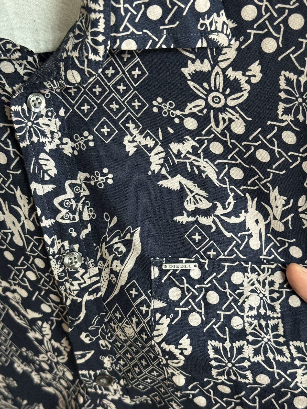 Diesel Vintage Diesel Button Up Shirt Geometric Print Size XL Size US XL / EU 56 / 4 - 11 Thumbnail