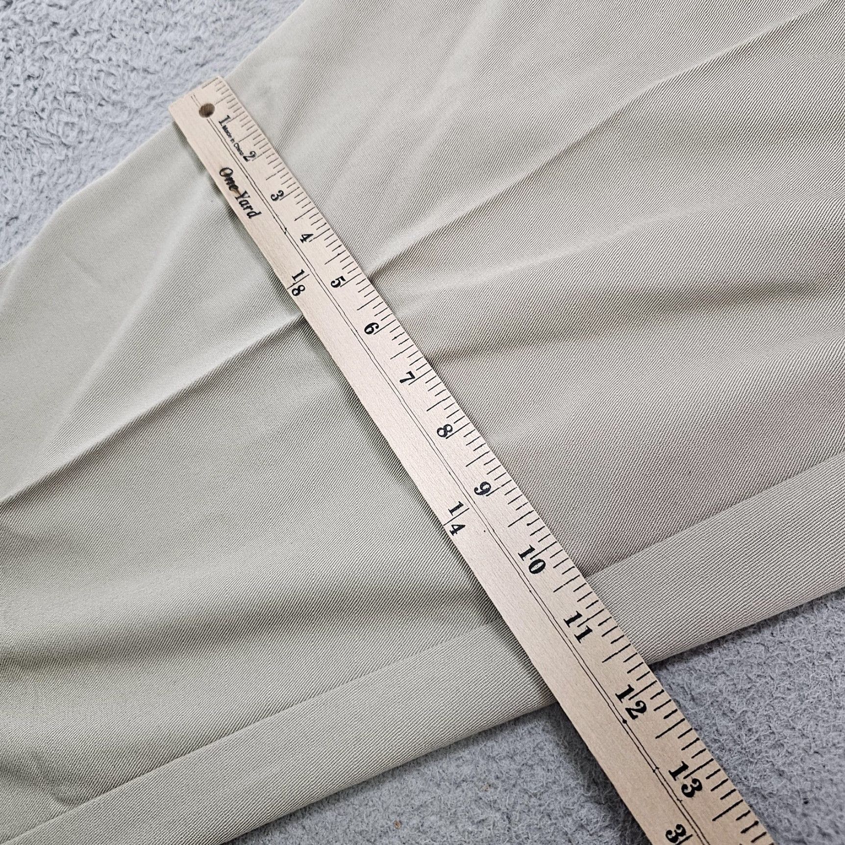 Dockers Dockers Pants Mens 38x31 Chino Relaxed Fit Cotton Beig e Washed Wrinkle Resistant Pleated Front Zip Fly BeltLoops Pockets 38 Regular Mens Size US 38 / EU 54 - 6 Thumbnail