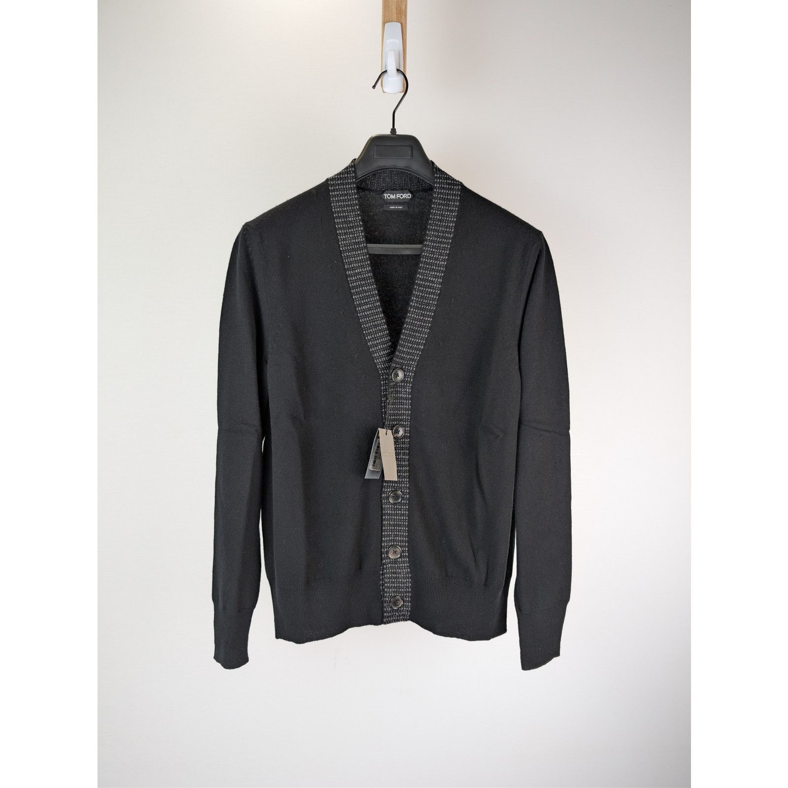Tom Ford o1rshd1 Knitwear V-Neck Cardigan Sweater in Black Size US M / EU 48-50 / 2 - 1 Thumbnail