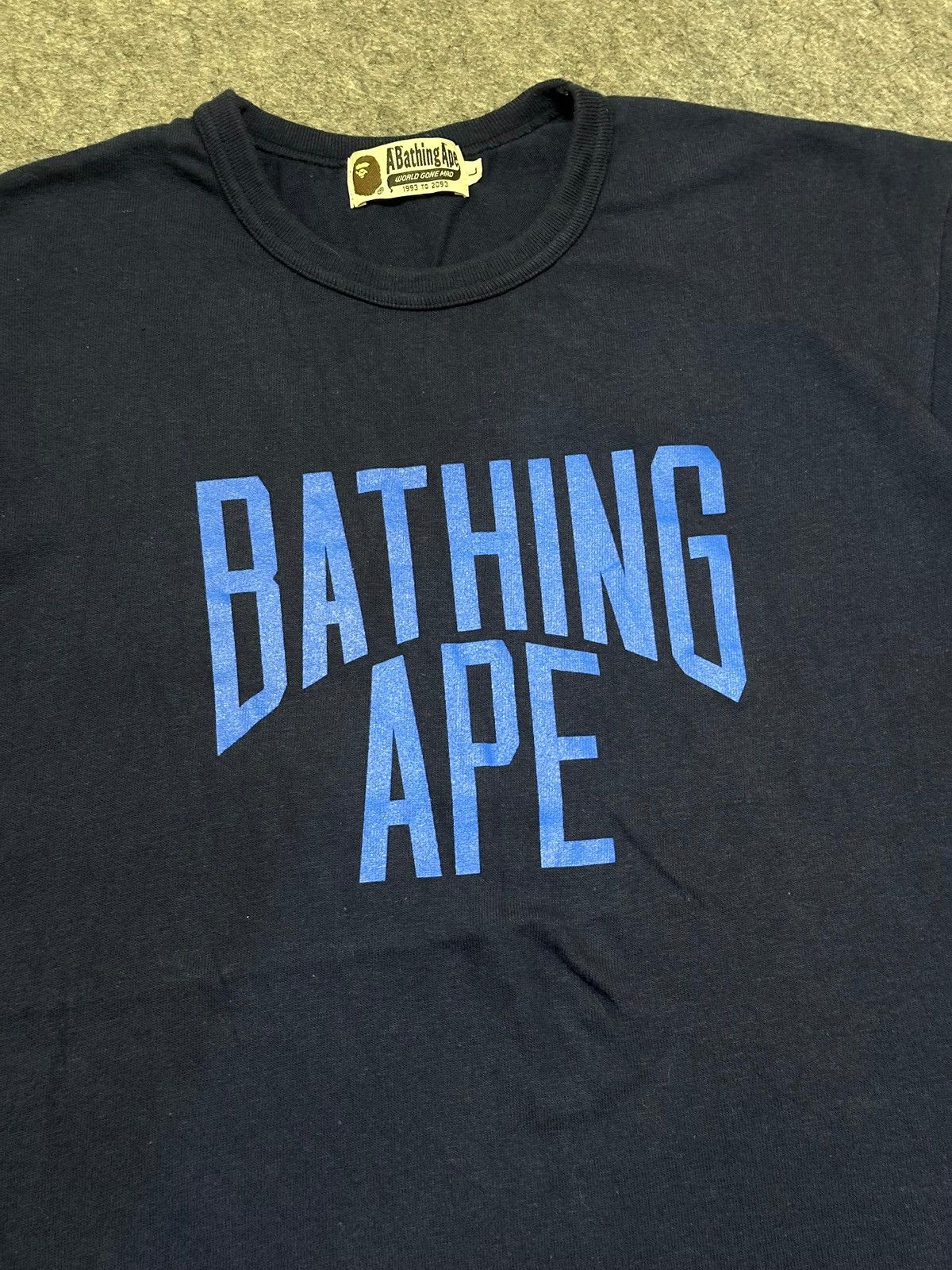 Bape A Bathing Ape "Bicolor NYC Logo" t-shirt with a blue graphic Size US L / EU 52-54 / 3 - 2 Thumbnail