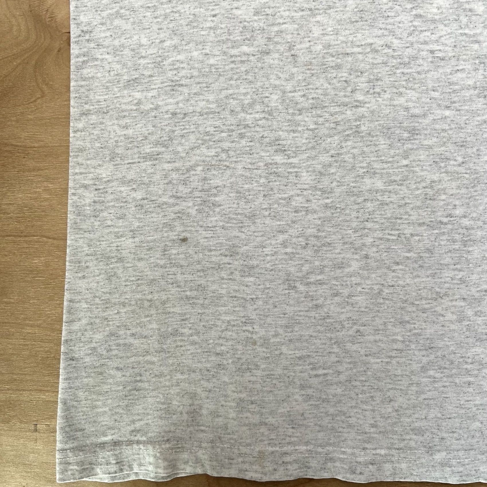 Vintage Vintage Yogi Bear Kiss My Boo Boo Shirt Large Gray 90s Stanley Desantis Cartoon Tee Mens L Gray Boo Yogi Bear 90s Art Classic USA Shirt Size US L / EU 52-54 / 3 - 4 Thumbnail