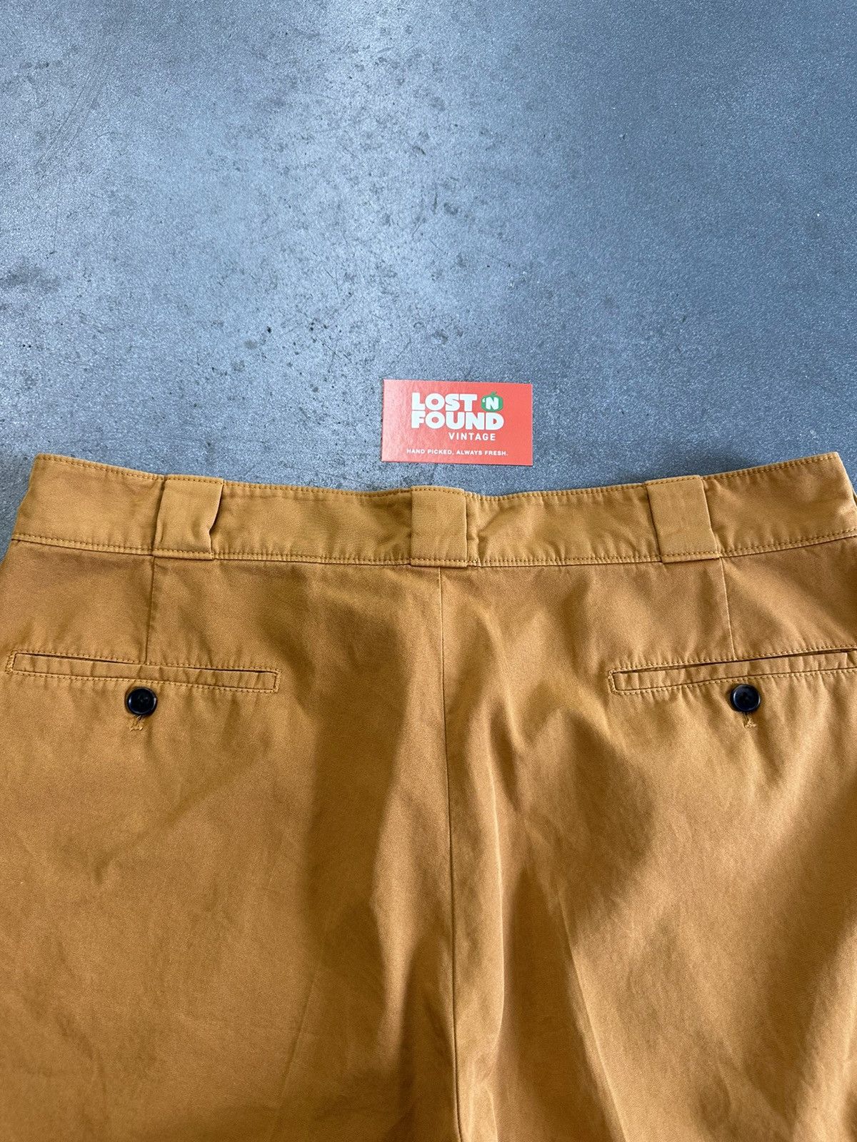 Prada Prada Milano Logo Chino Bermuda Shorts Size US 36 / EU 52 - 15 Thumbnail