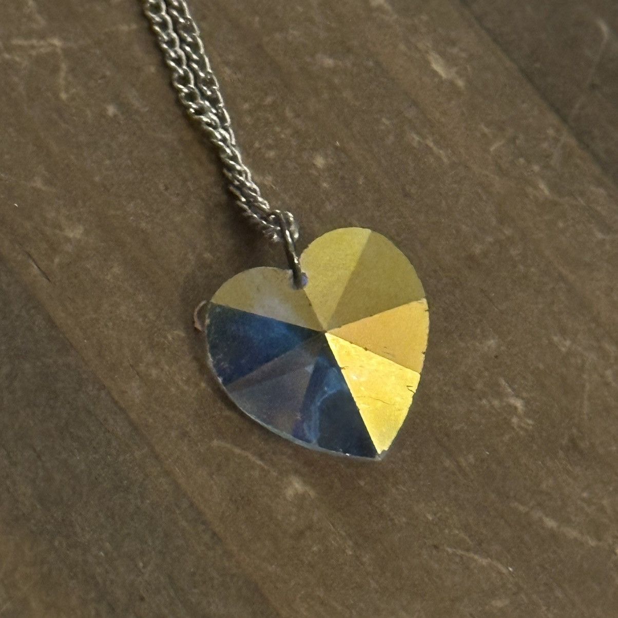 Swarovski × Vintage Vintage Swarovski yellow AB crystal heart pendant necklace Size ONE SIZE - 3 Thumbnail