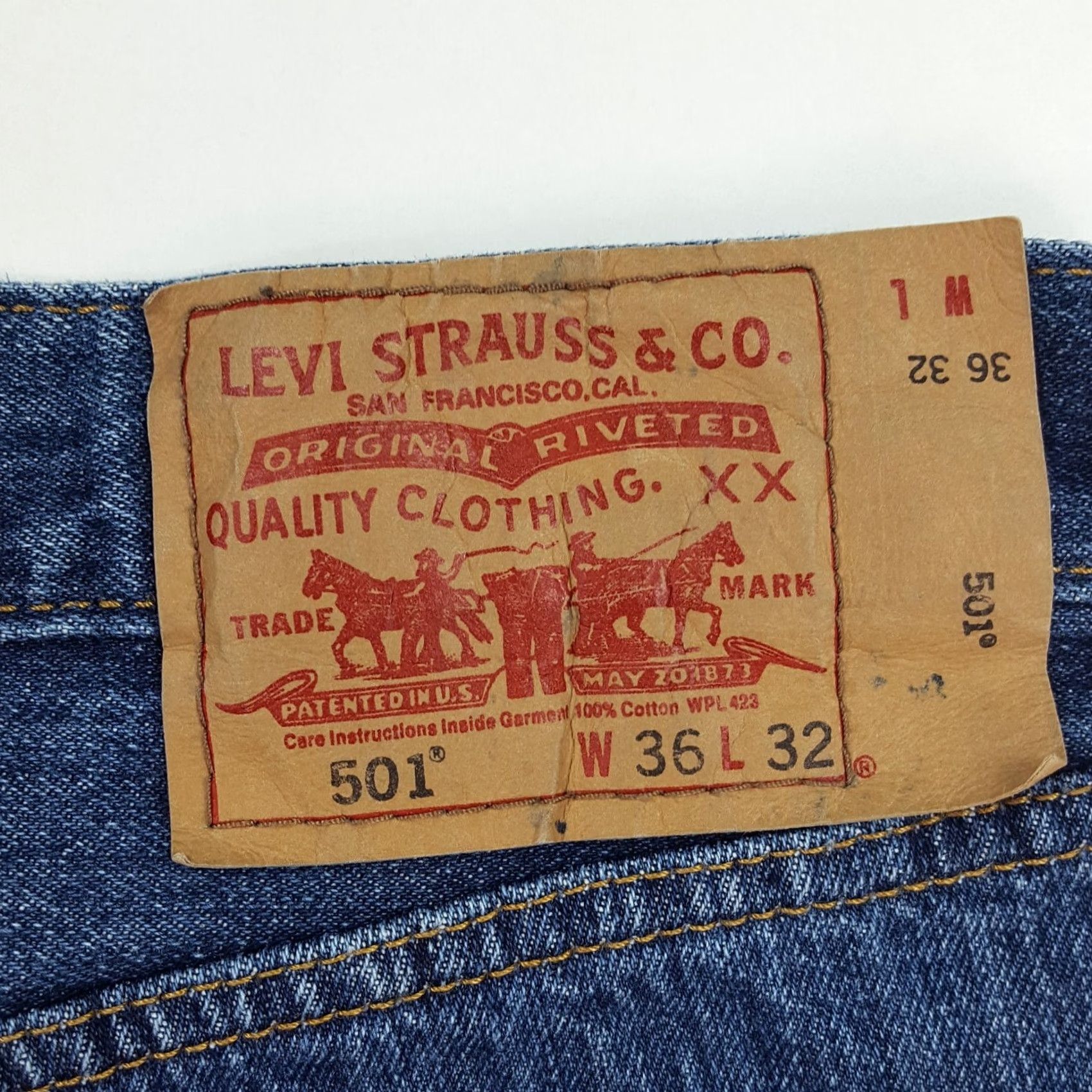 Levi's VINTAGE Levi's 501 Jeans Denim Blue 36x32 Straight Leg Regular Men USA Western 90s Cowboy Retro Grunge Work Ribbed Button Fly Pockets VTG Size US 36 / EU 52 - 7 Thumbnail