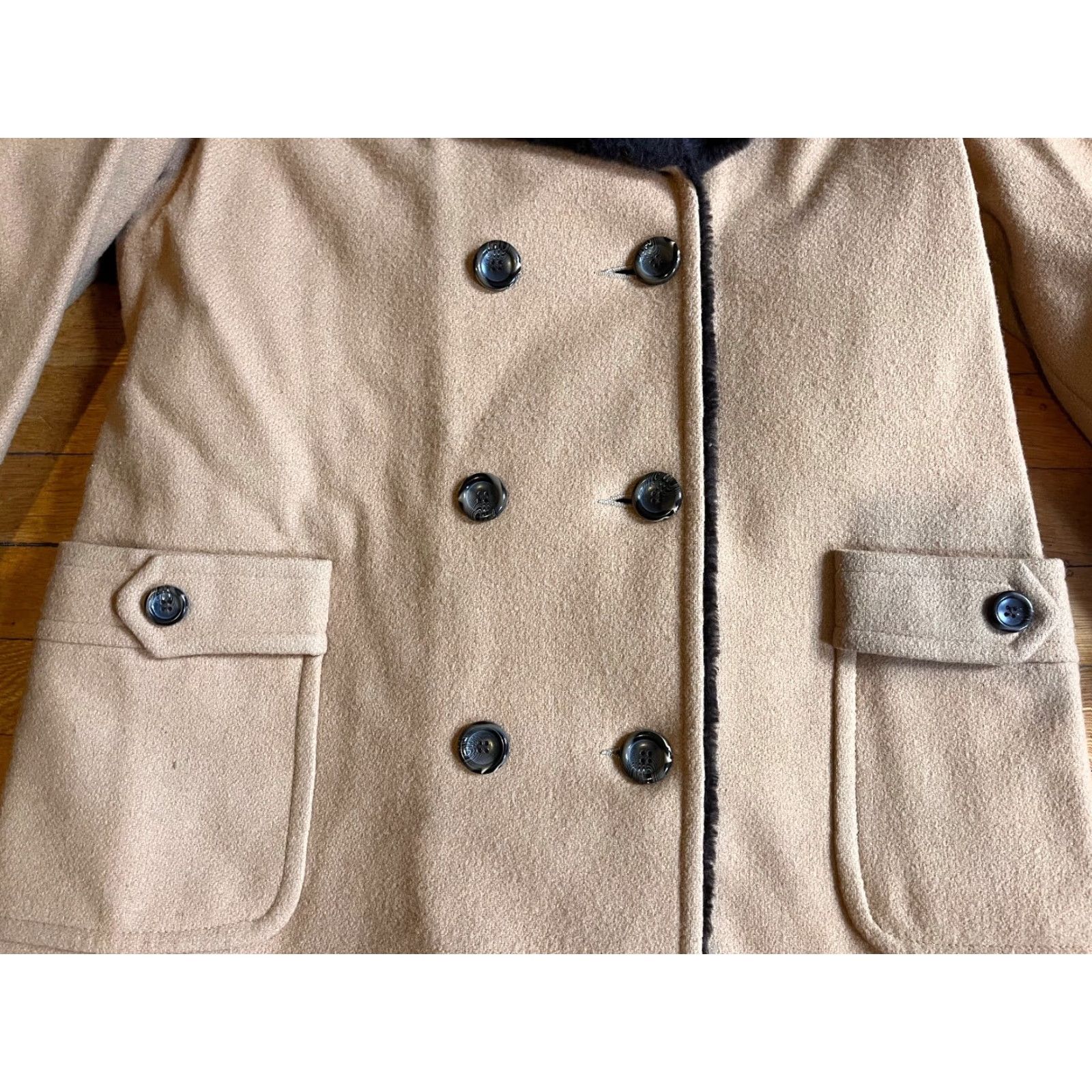 Vintage VINTAGE Boutique Coat Women’s M Beige Faux Fur Collar 60s Overcoat Size M / US 6-8 / IT 42-44 - 2 Thumbnail