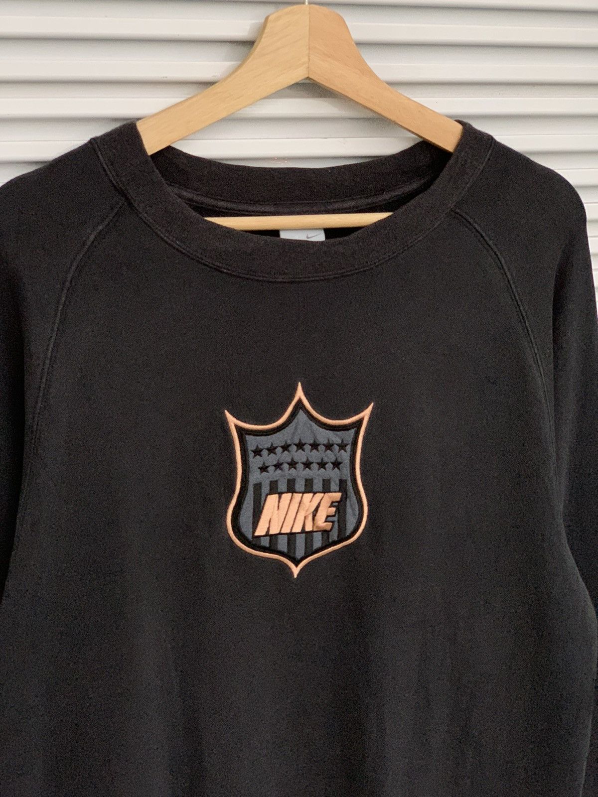 Nike Vintage Y2K Nike Embroidered Logo Crewneck Sweatshirt Size US M / EU 48-50 / 2 - 3 Thumbnail