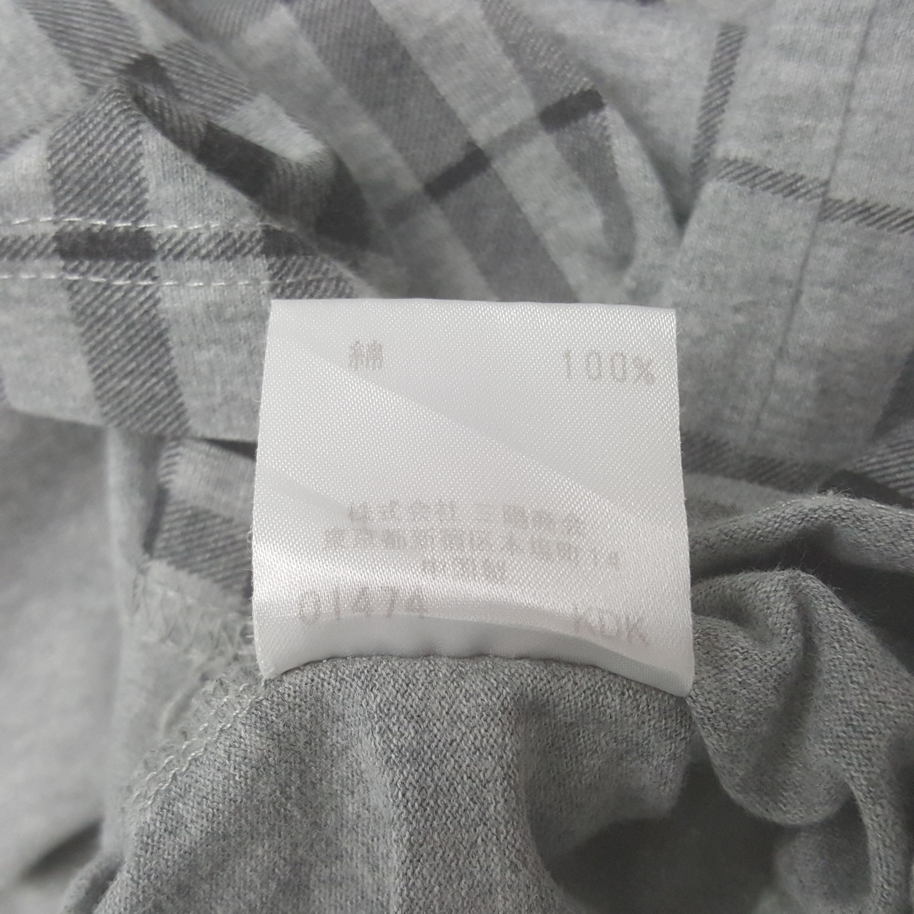 Burberry × Vintage Vintage Burberry London Blue Label Tshirt Size US M / EU 48-50 / 2 - 7 Thumbnail