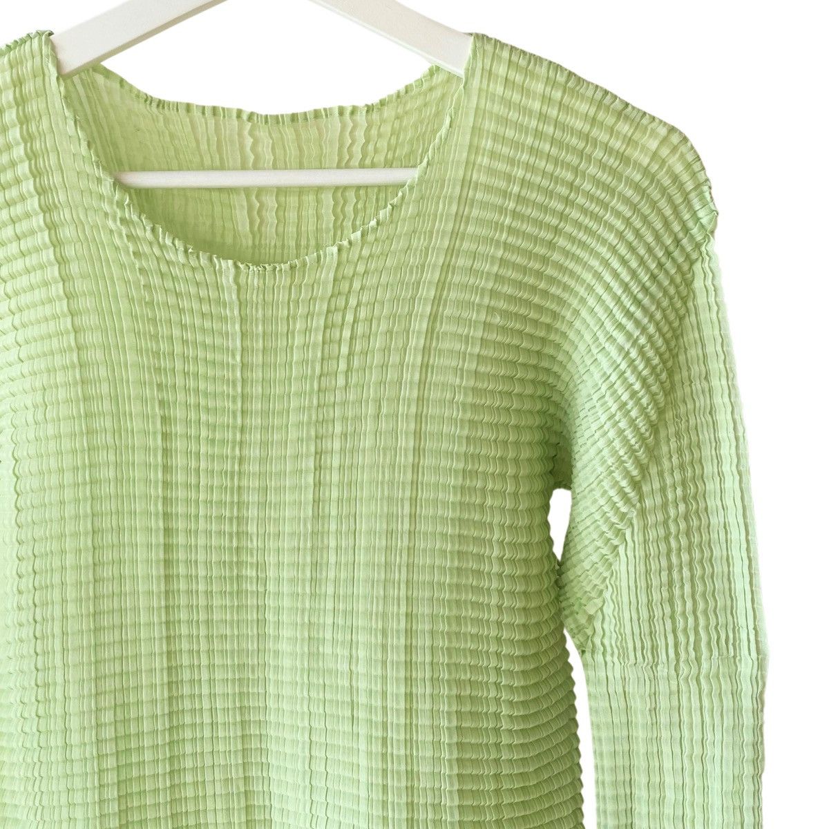 Issey Miyake Issey Miyake Light Green Pleated Top Size ONE SIZE - 3 Thumbnail
